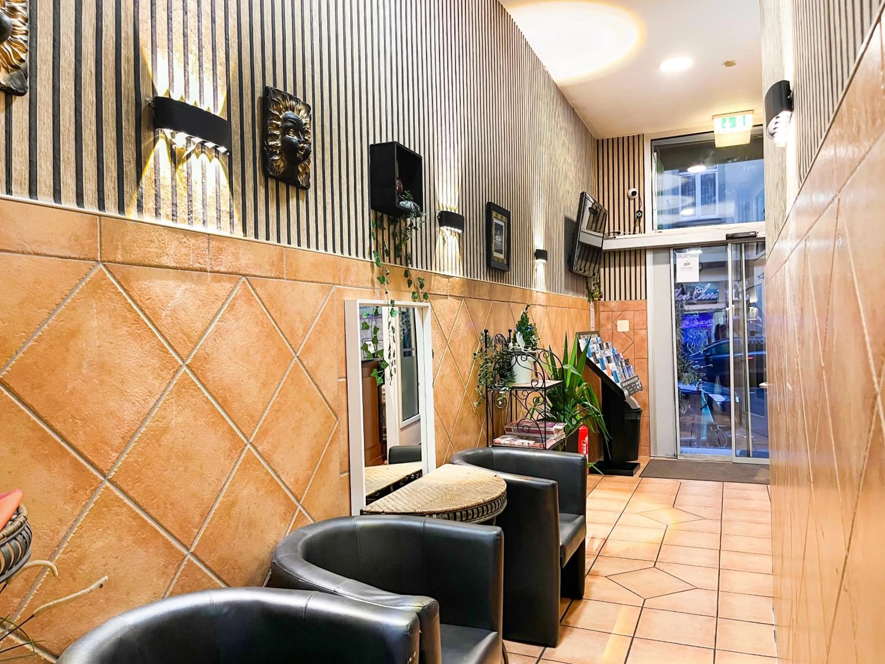 Facade/entrance in City Hotel West