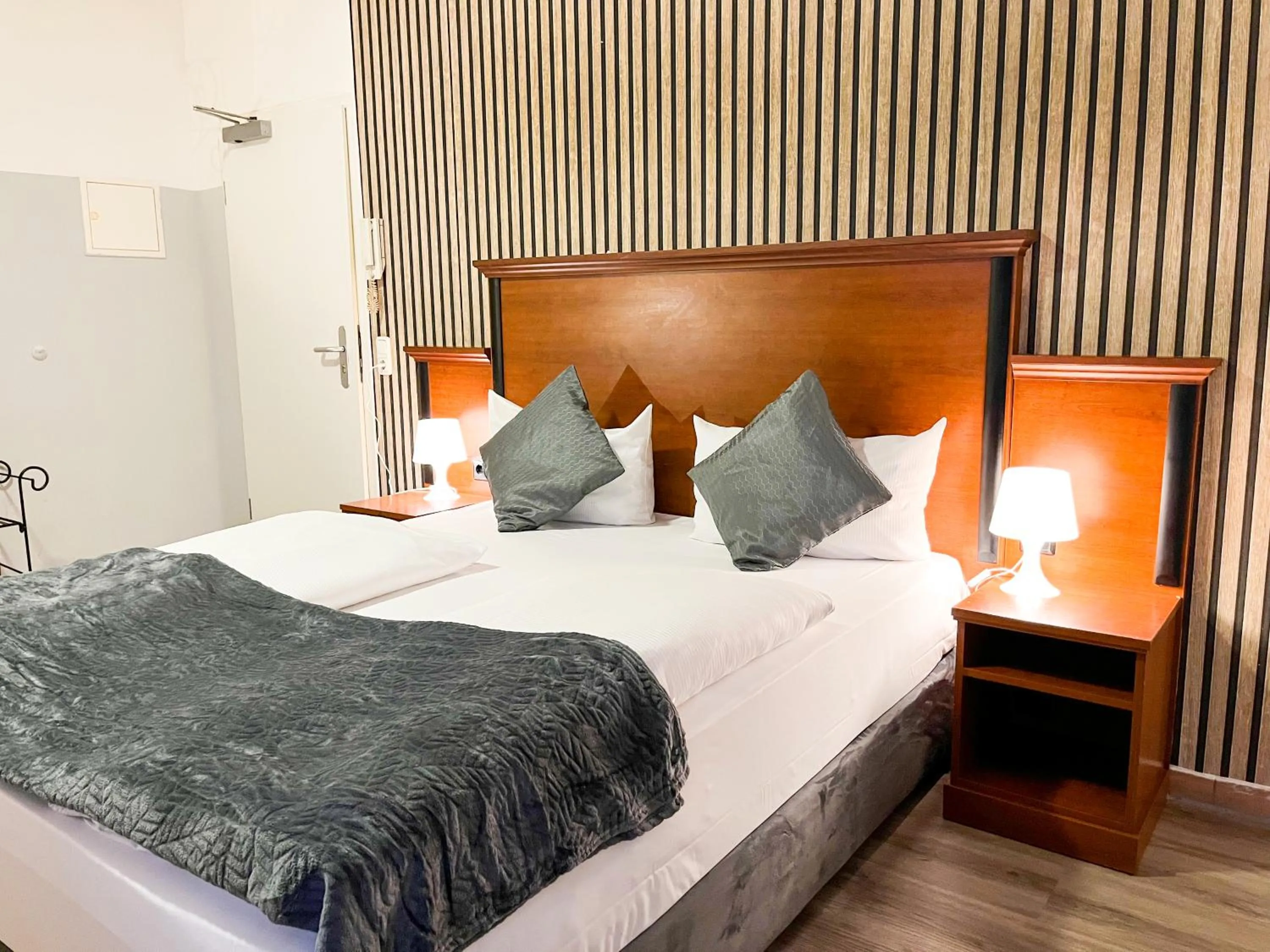 Bed in City Hotel West