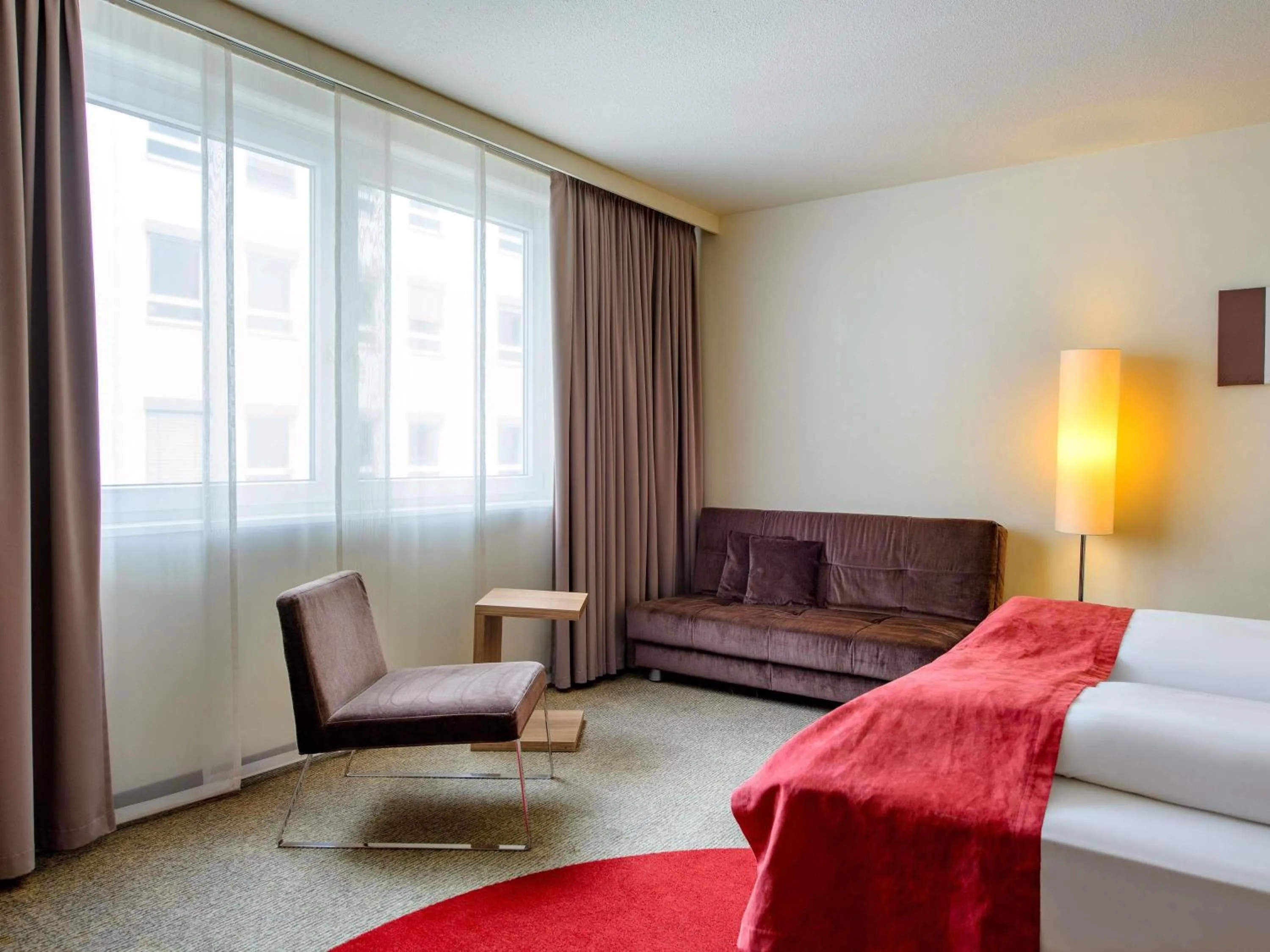 Bedroom, Bed in Mercure Hotel Stuttgart Airport Messe