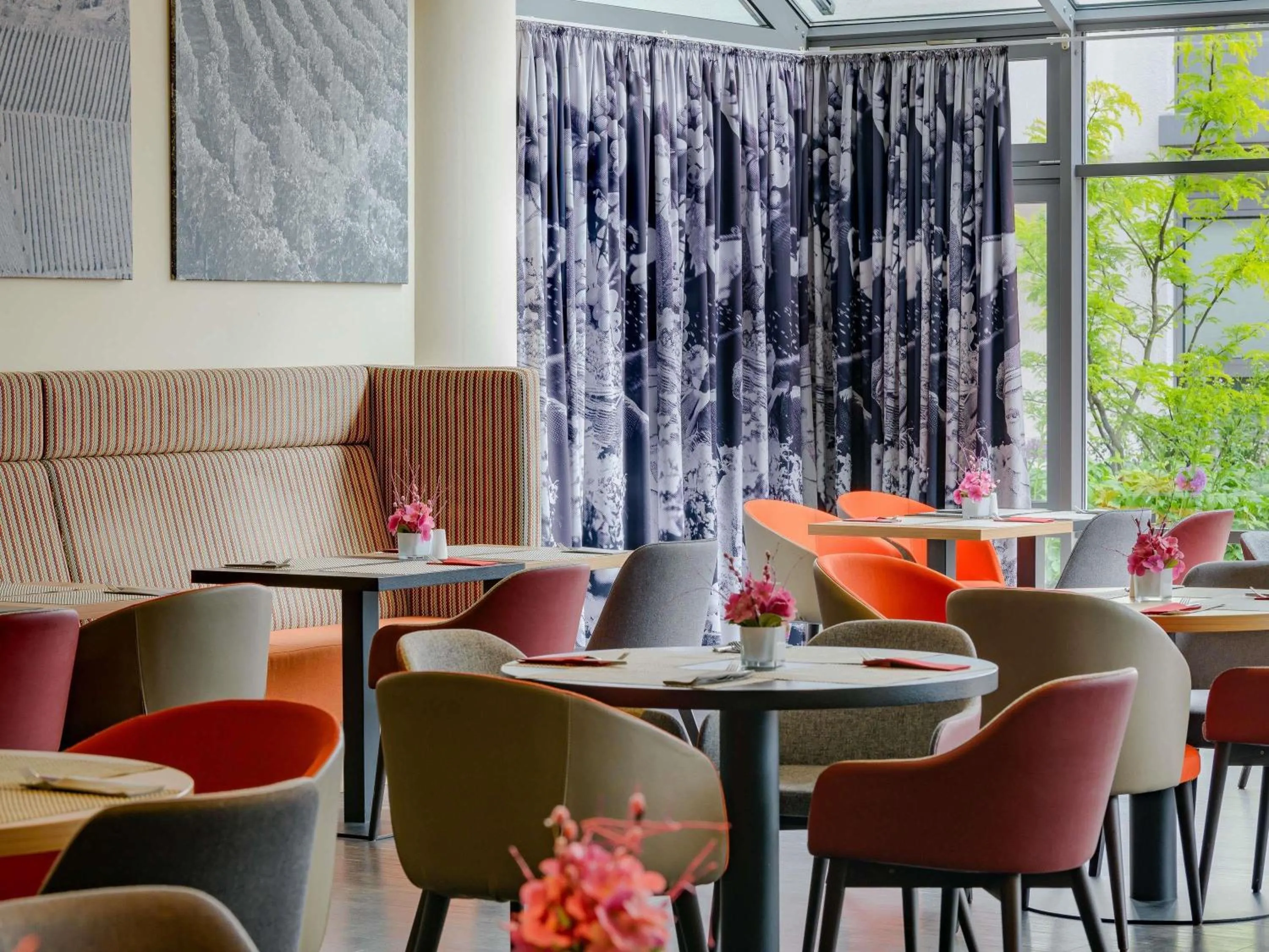 Restaurant/places to eat in Mercure Hotel Stuttgart Airport Messe