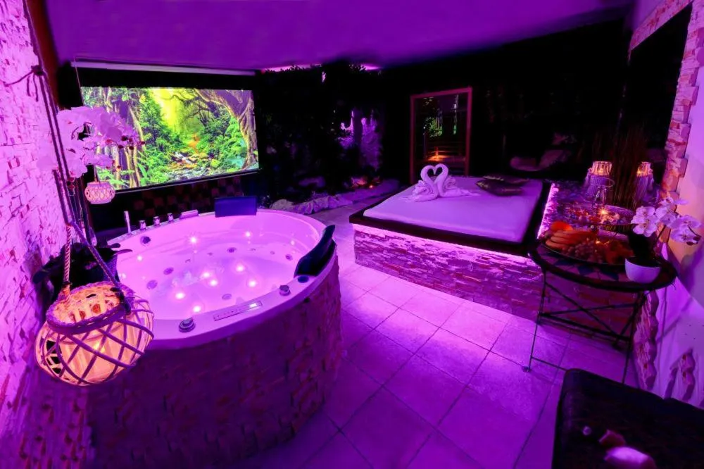 Spa and wellness centre/facilities in Štiřínská stodola u Prahy