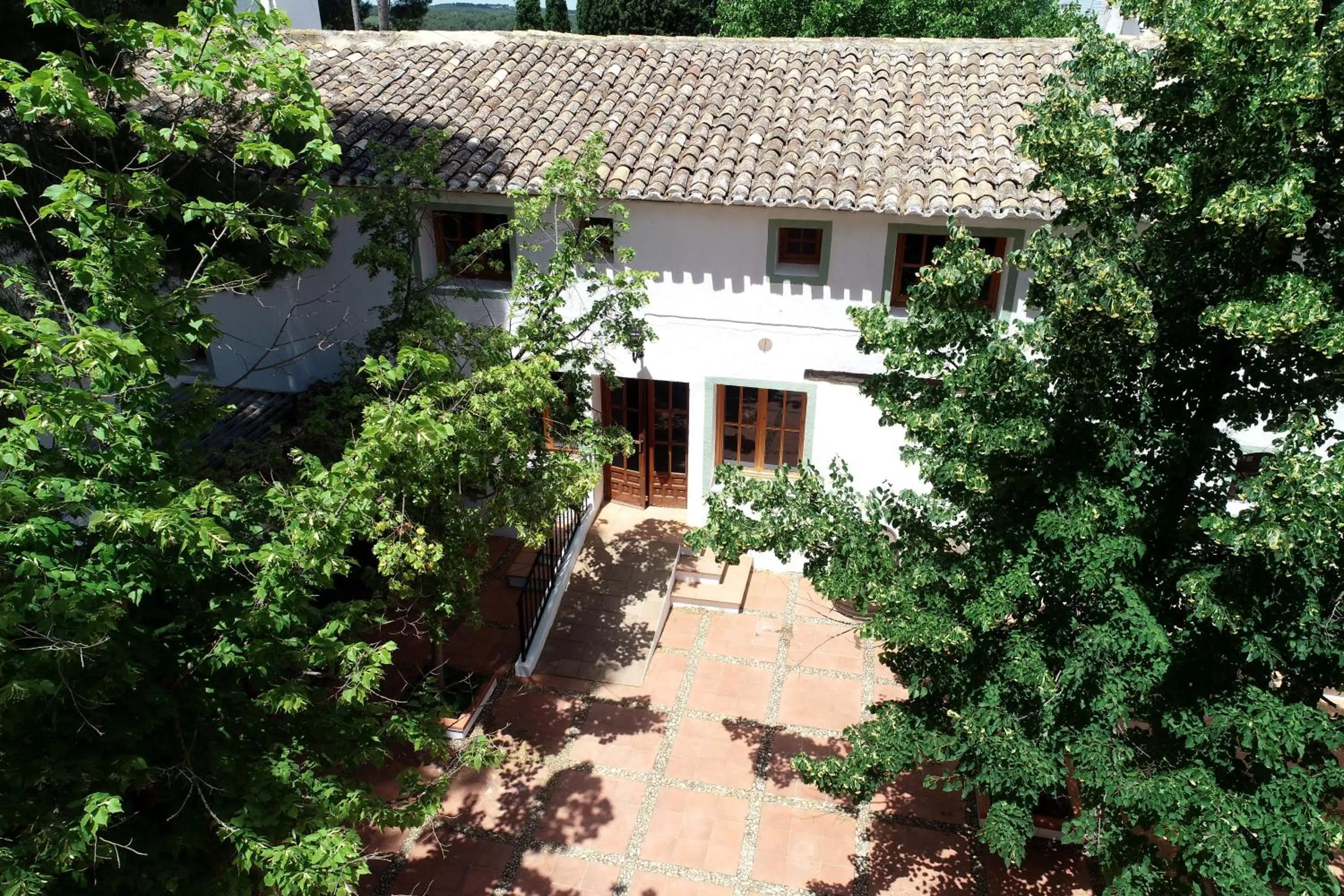 Property building in VILASIRA ( Rooms & Wines )