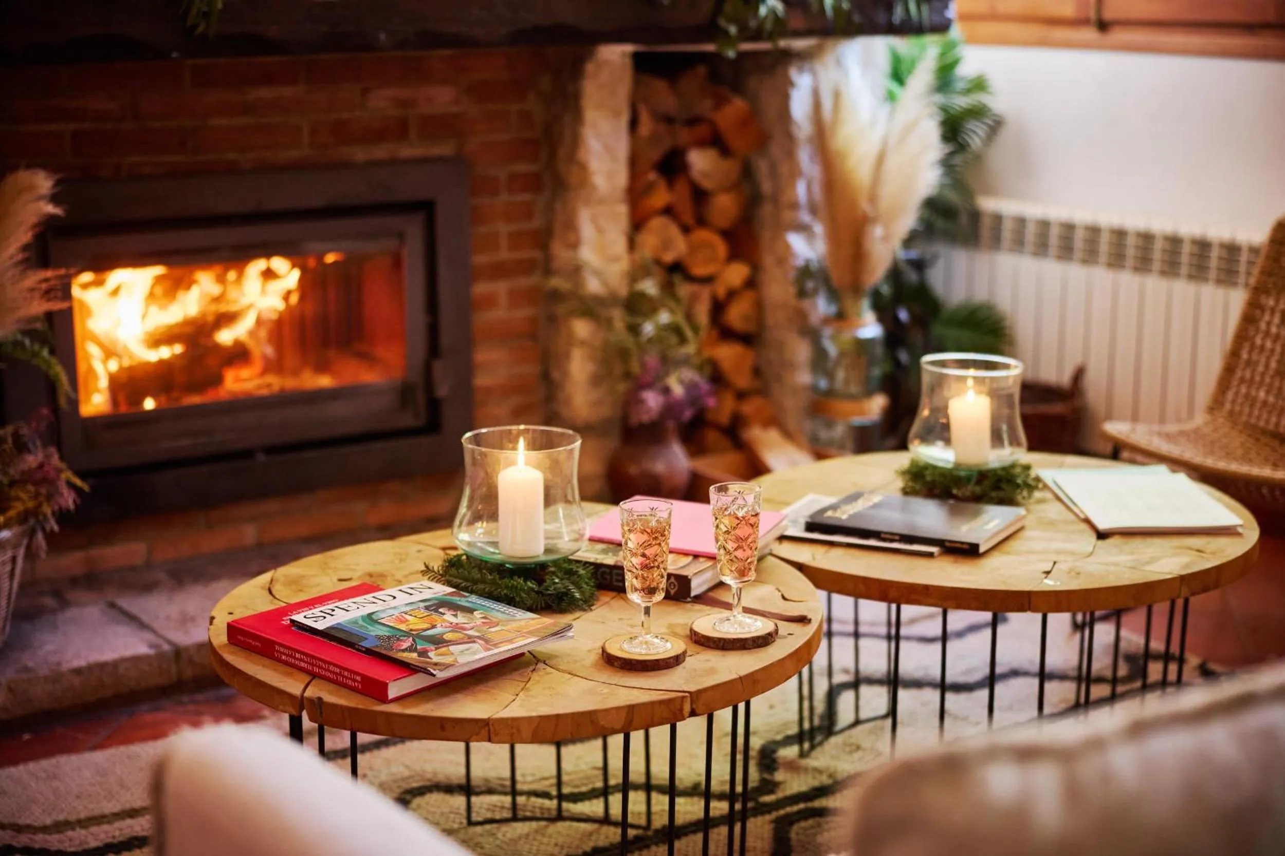 VILASIRA ( Rooms & Wines )