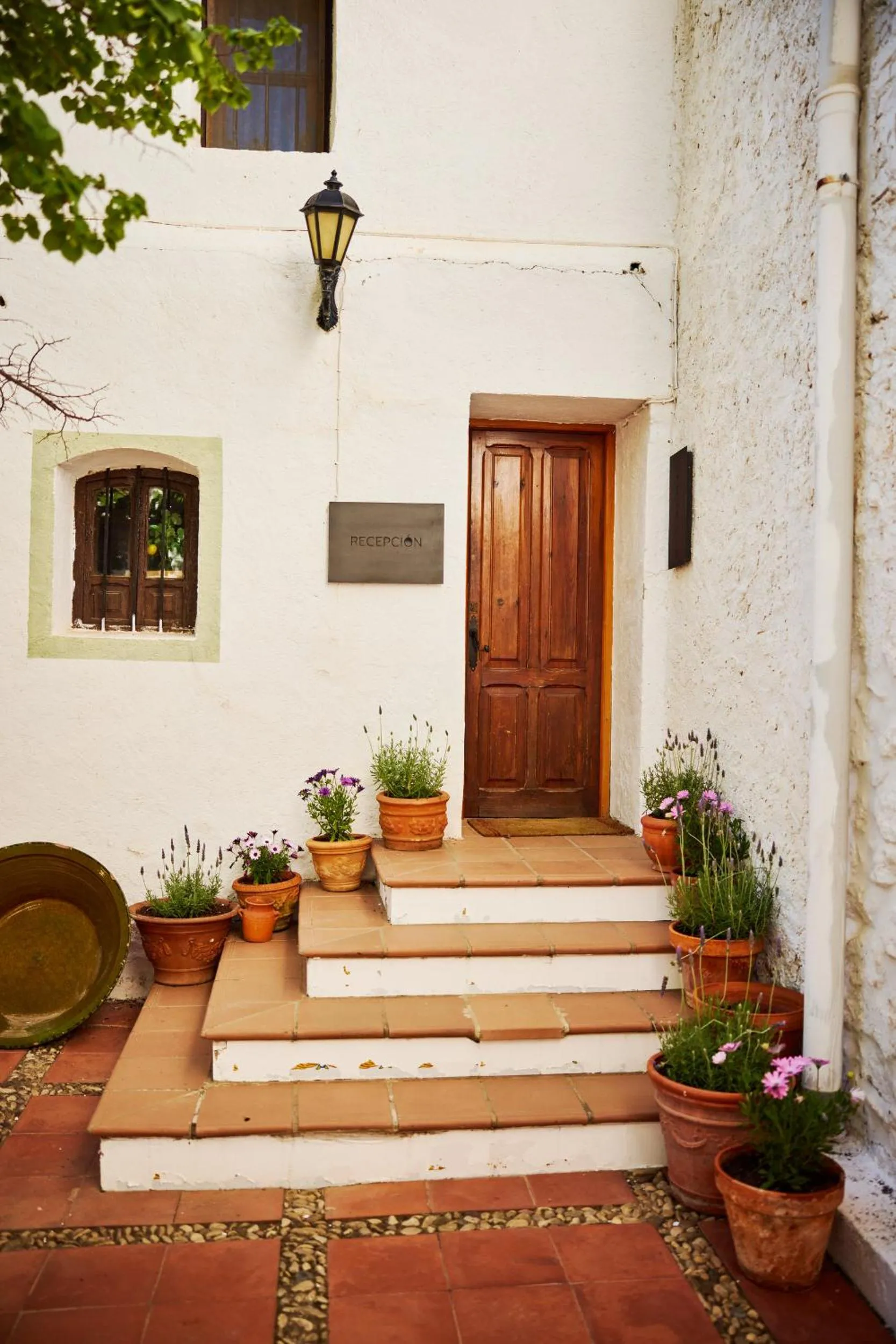 VILASIRA ( Rooms & Wines )