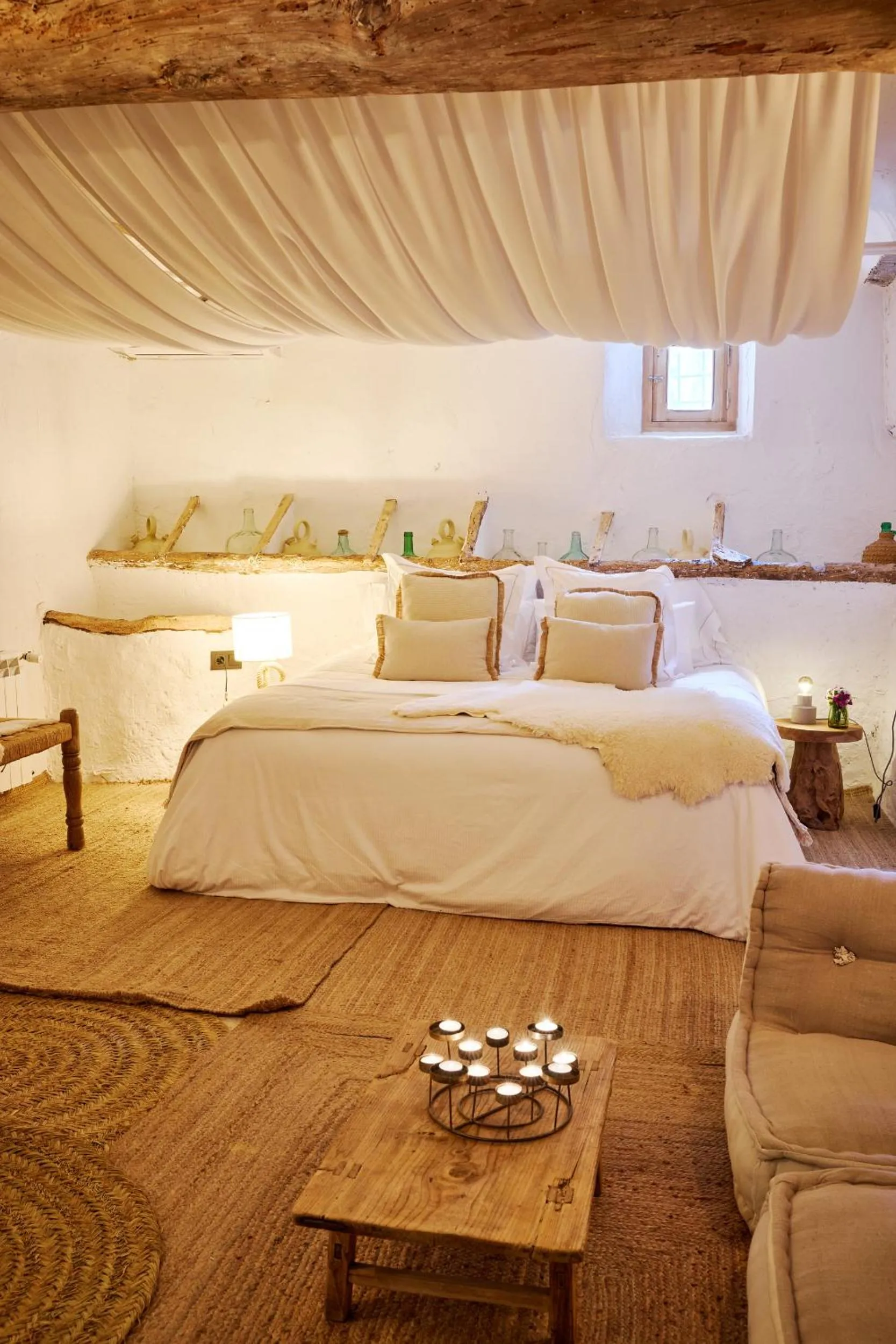 Bed in VILASIRA ( Rooms & Wines )