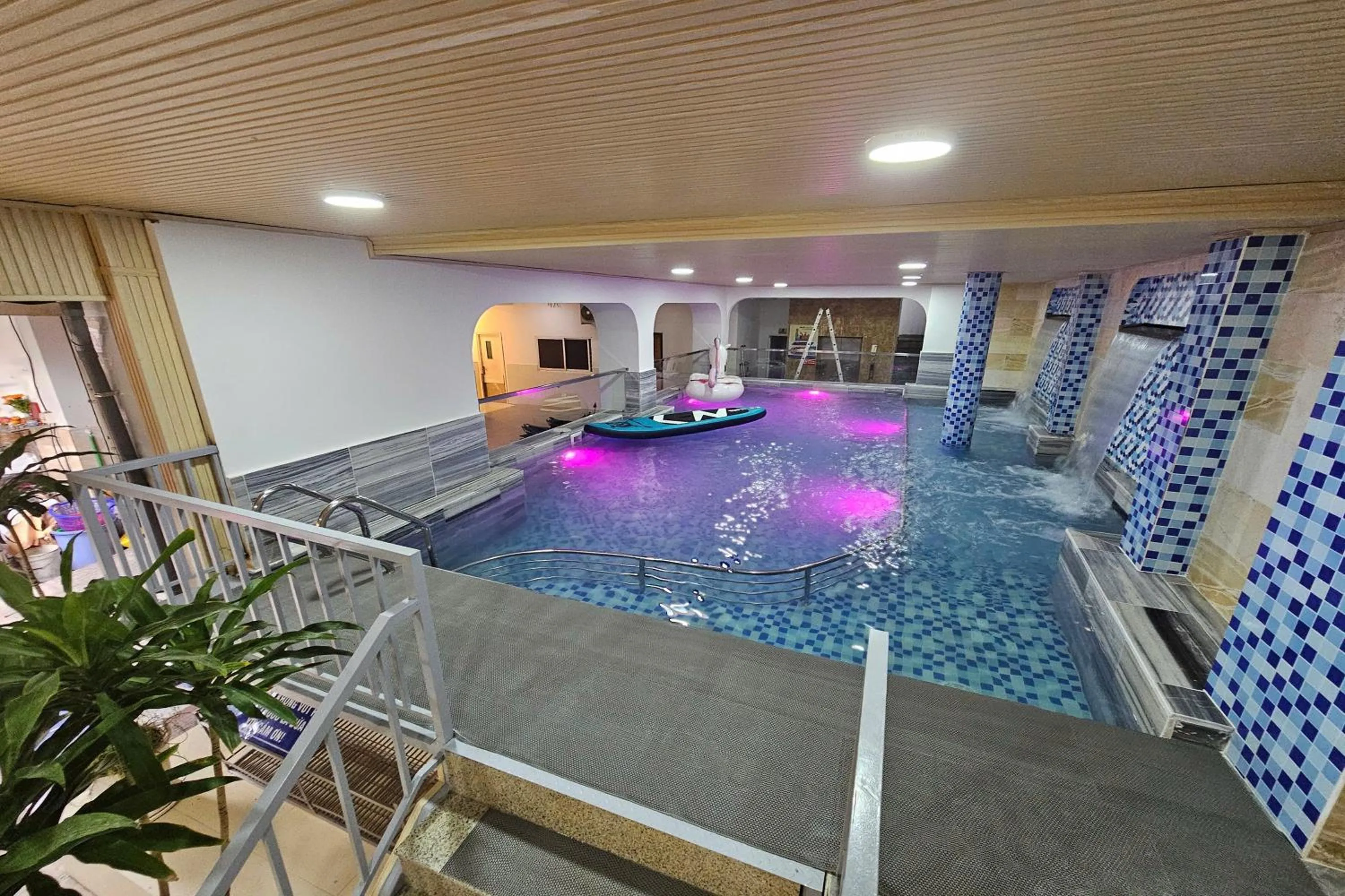 Swimming pool in Tuyet Lan Hotel Vung Tau