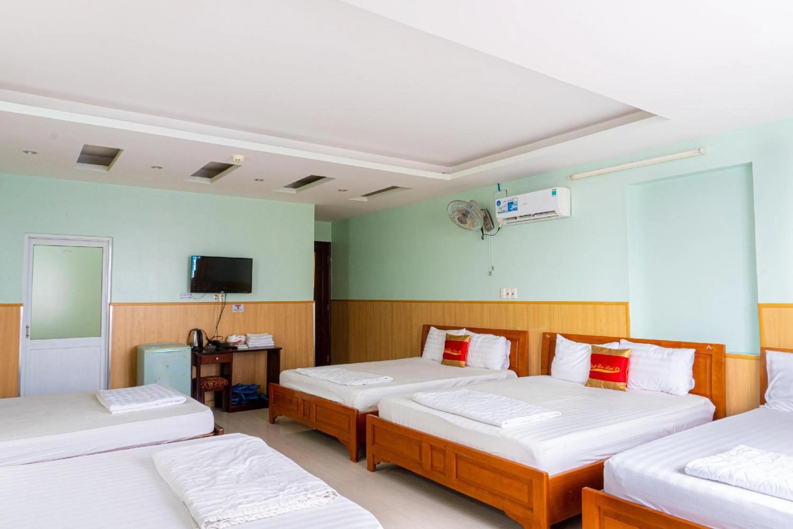 Bedroom, Bed in Tuyet Lan Hotel Vung Tau