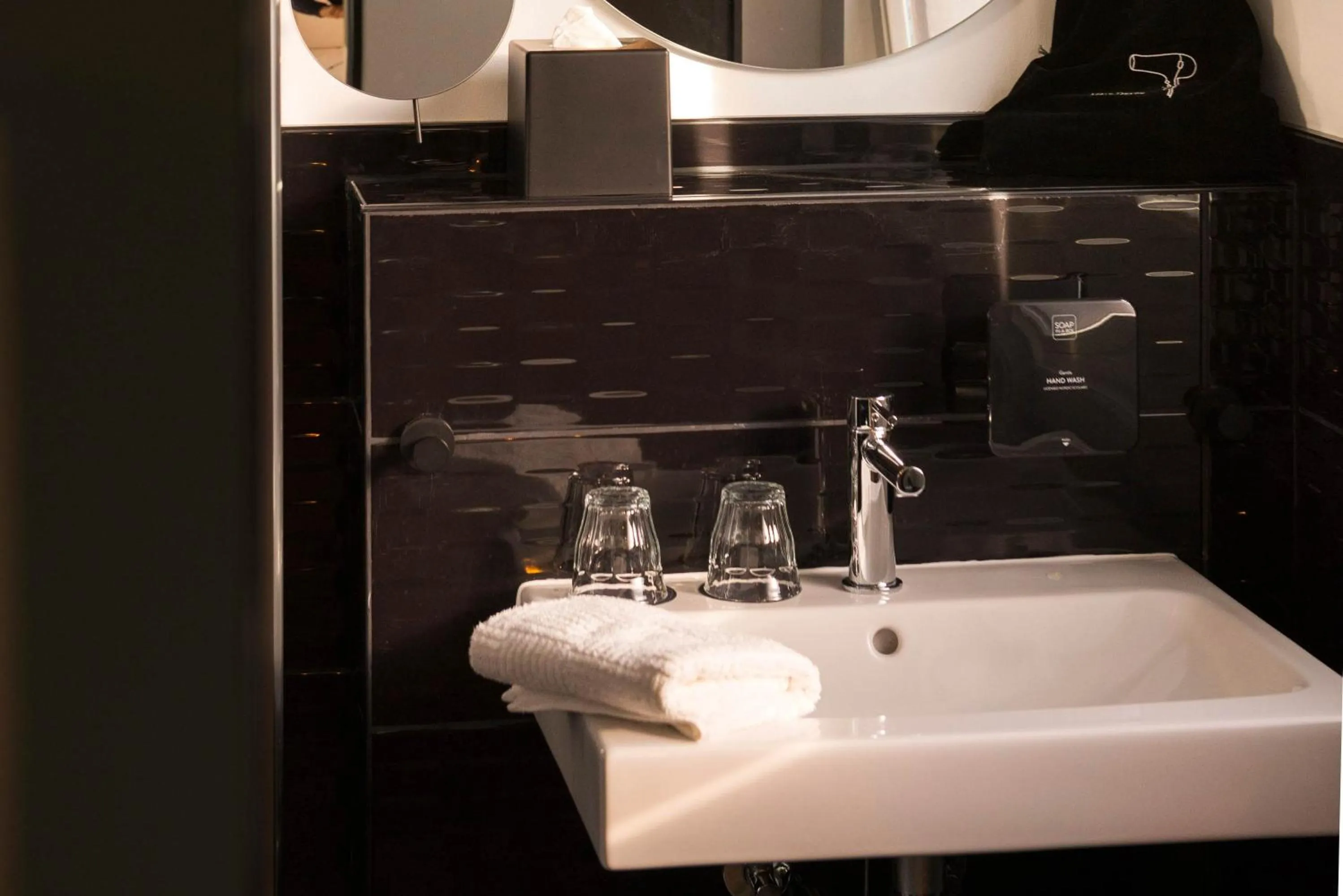 Bathroom in Hotel Neuer Fritz