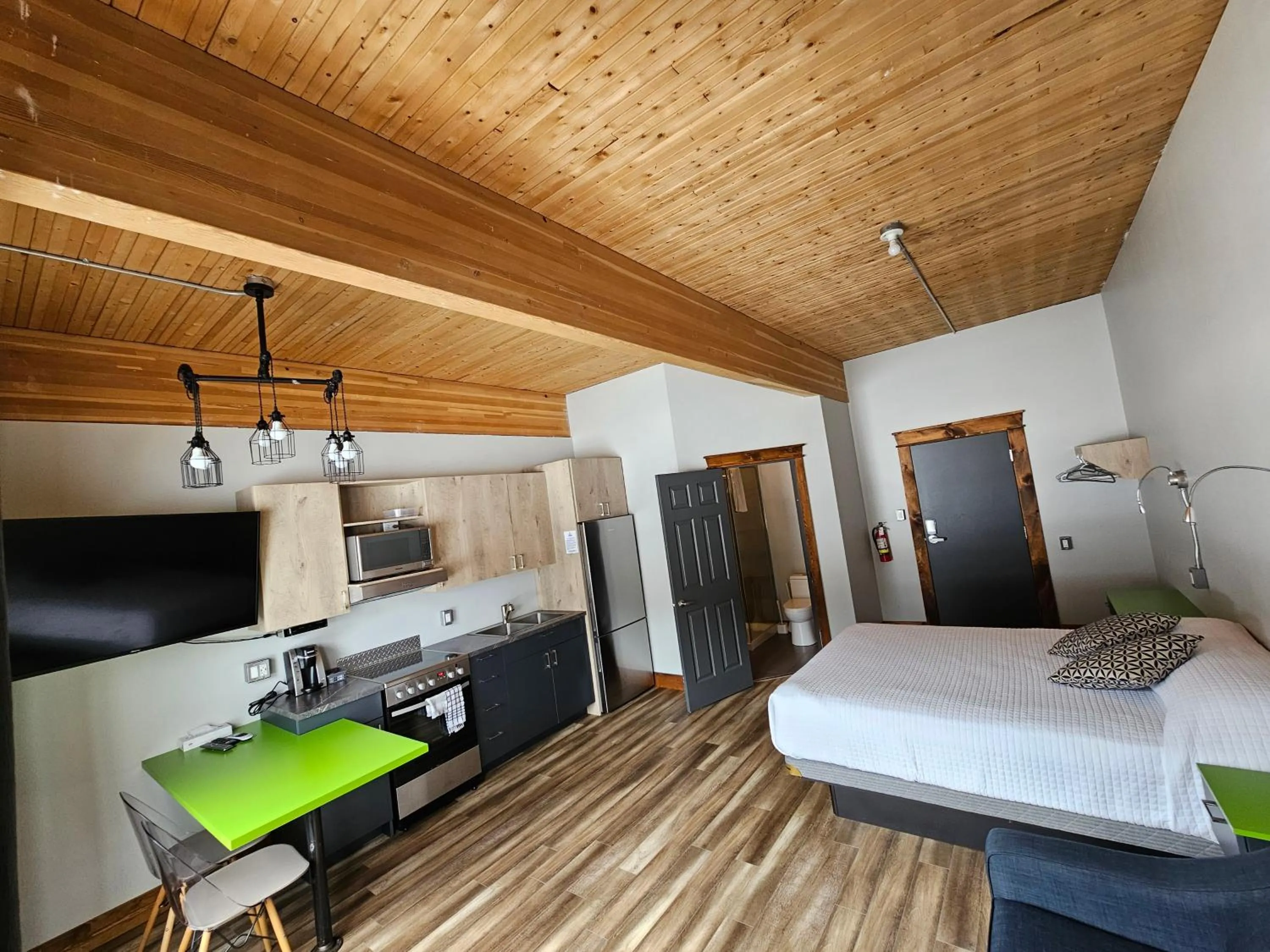 Bed in Lofts Hôtel Gaspésie