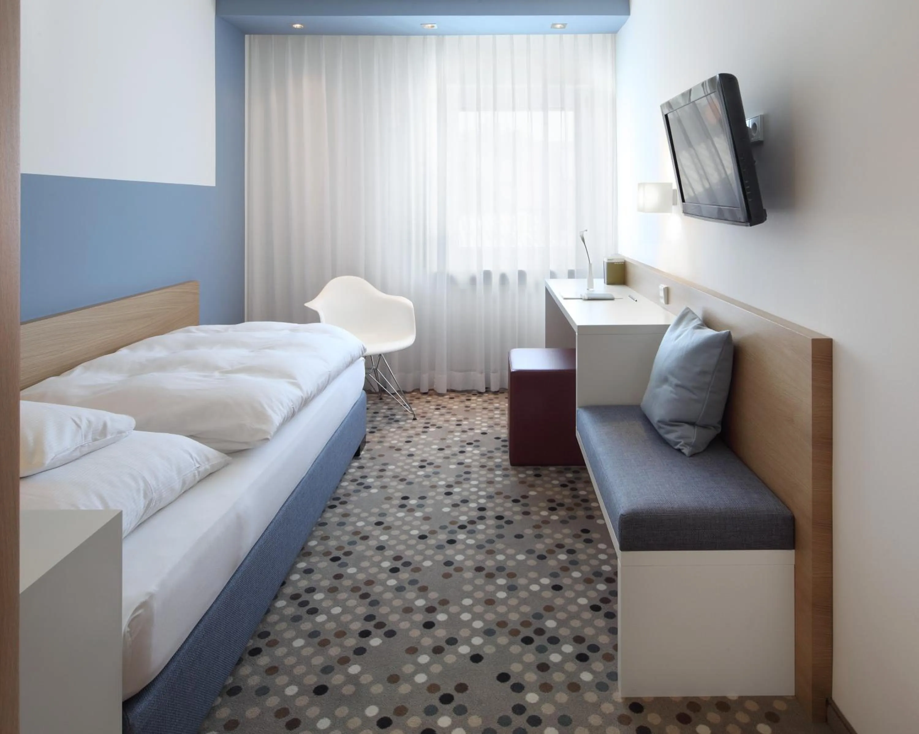 Bedroom, Bed in Hotel Waldhorn