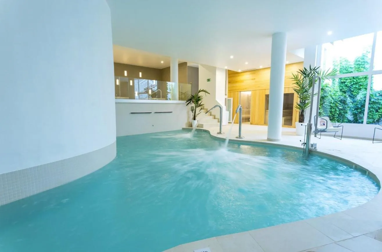 Spa and wellness centre/facilities in Parque Nereida Suites Hotel