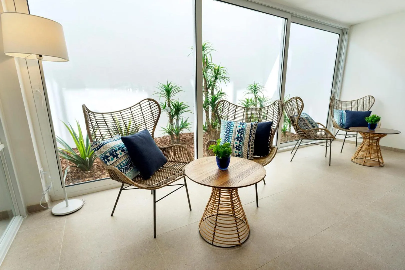 Living room in Parque Nereida Suites Hotel