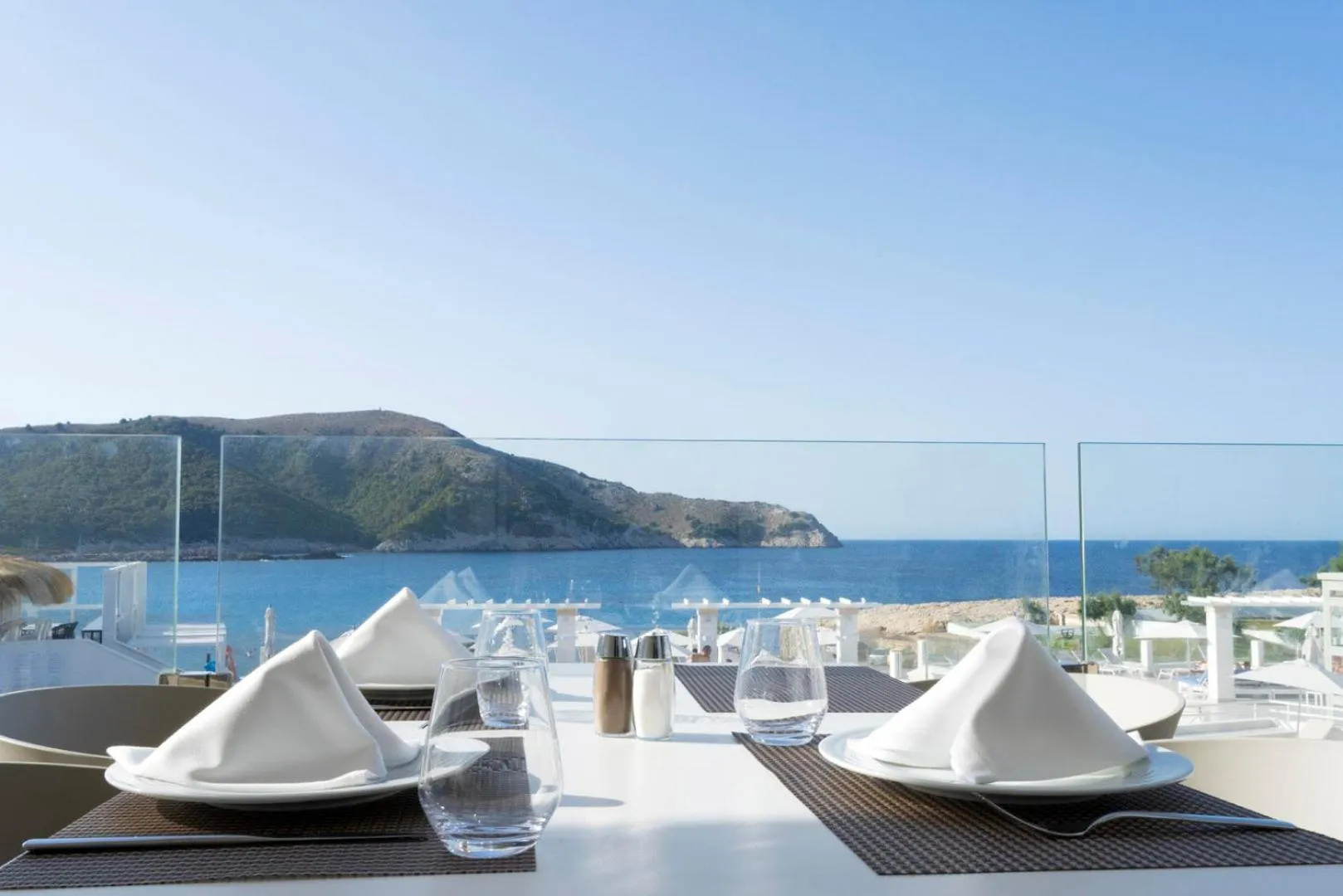 Restaurant/places to eat in Parque Nereida Suites Hotel