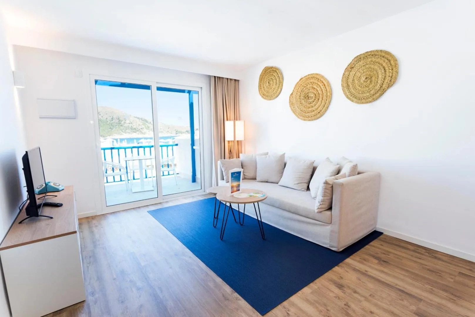 Living room in Parque Nereida Suites Hotel