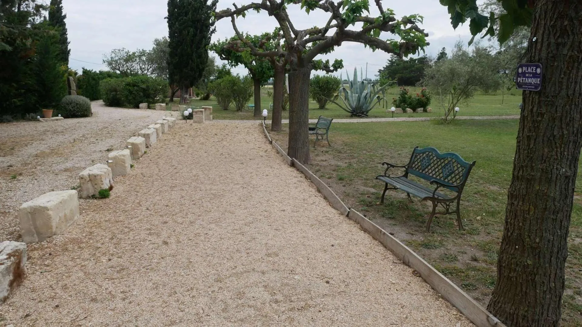 Sports in MAS MAURANE-Le Platane avec SPA privé aux portes d'ARLES