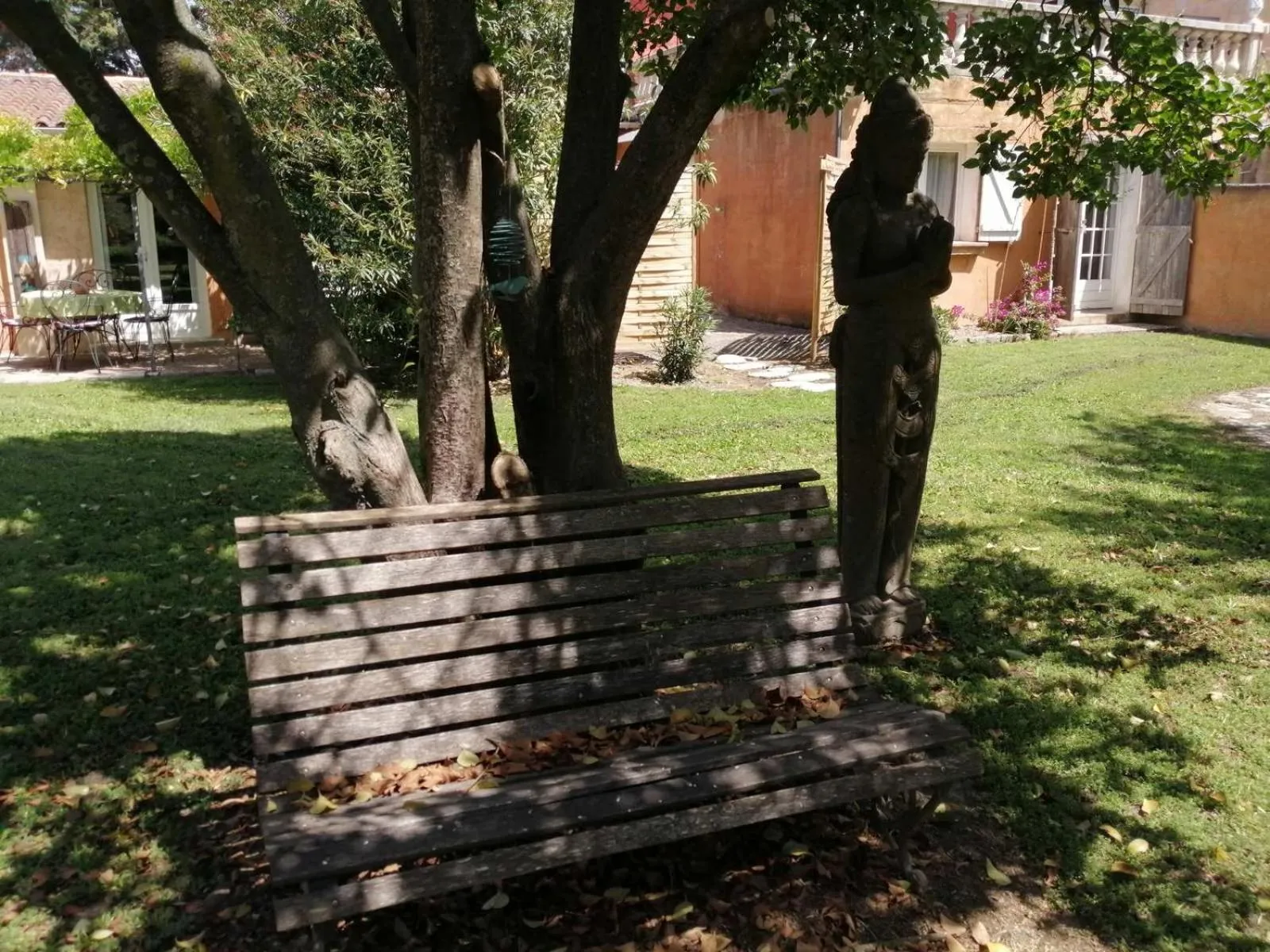 Garden in MAS MAURANE-Le Platane avec SPA privé aux portes d'ARLES