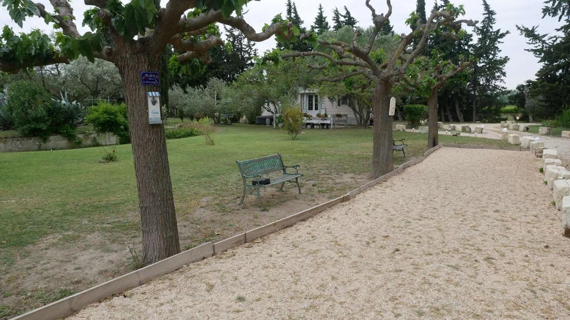 Sports in MAS MAURANE-Le Platane avec SPA privé aux portes d'ARLES