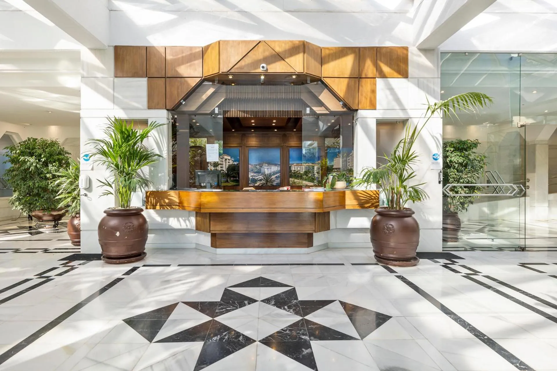 Lobby or reception in Apartamento de 2 dormitorios en Las Gaviotas - Puerto Banús