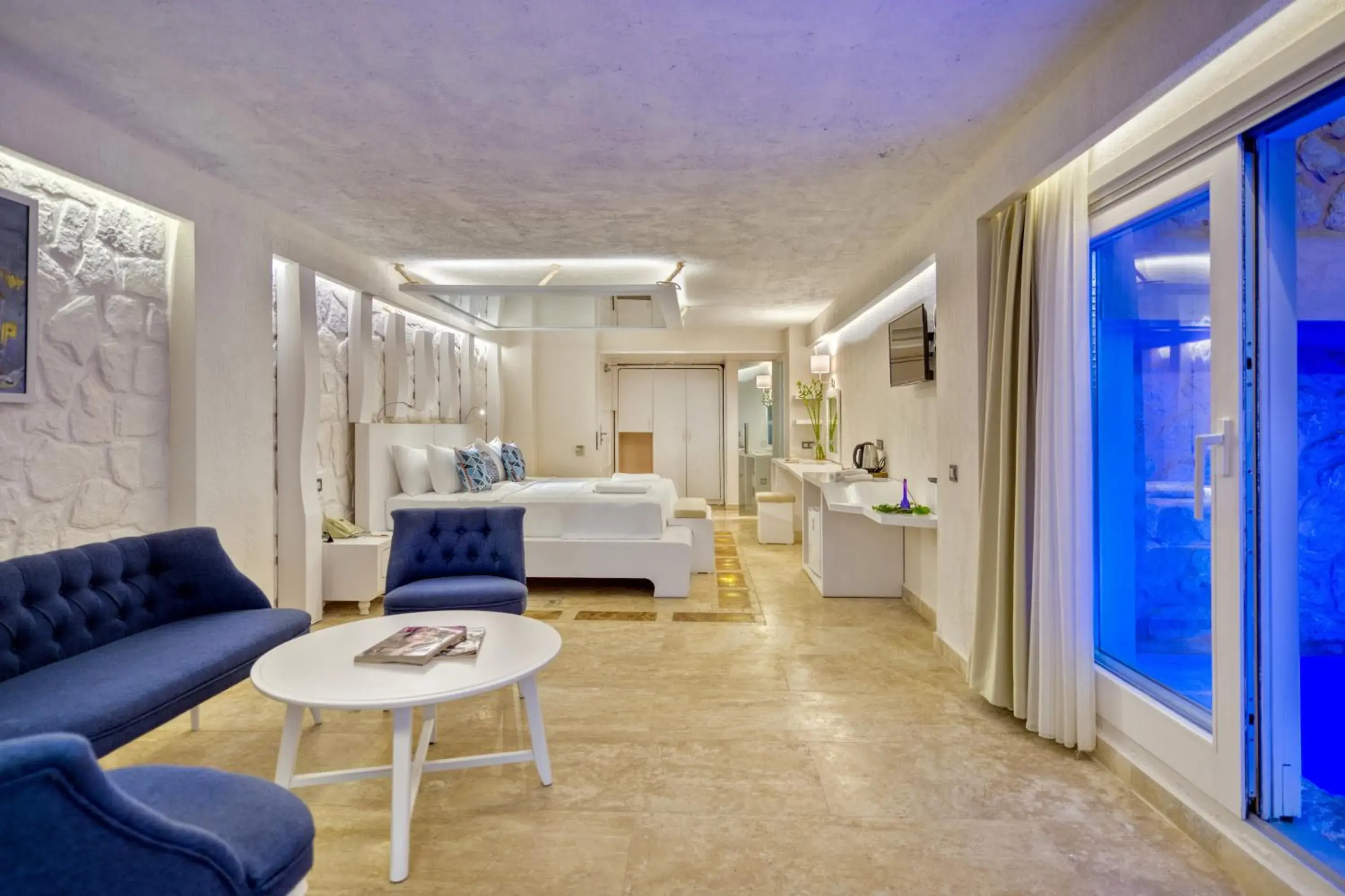 Deluxe Double Room with Sea View in Peninsula Gardens Hotel Deluxe Double Room with Sea View in Peninsula Gardens Hotel