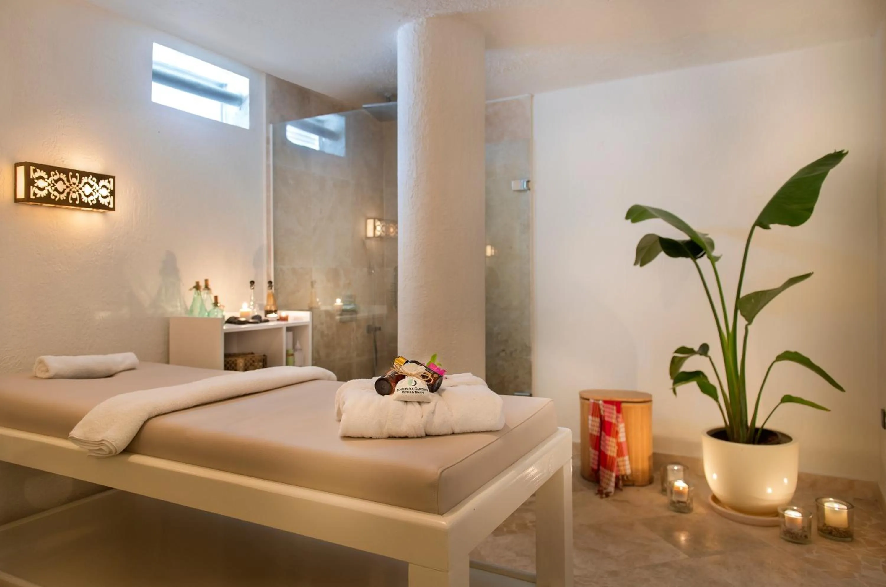 Spa and wellness centre/facilities, Bed in Peninsula Gardens Hotel