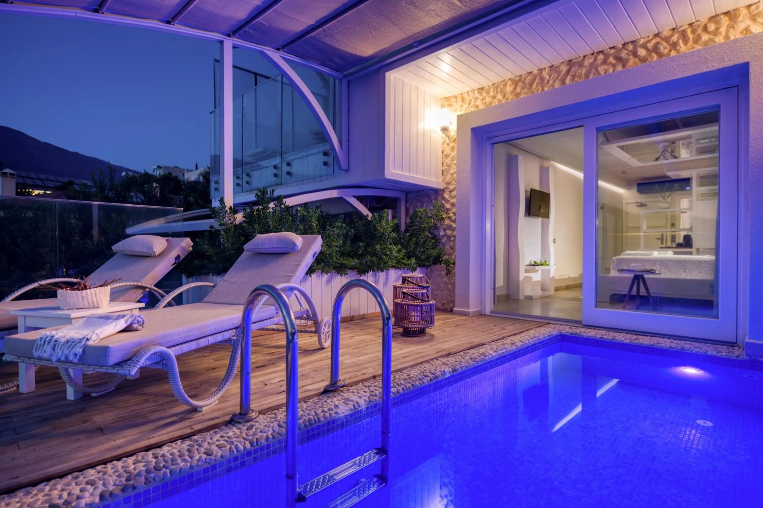Balcony/Terrace in Peninsula Gardens Hotel