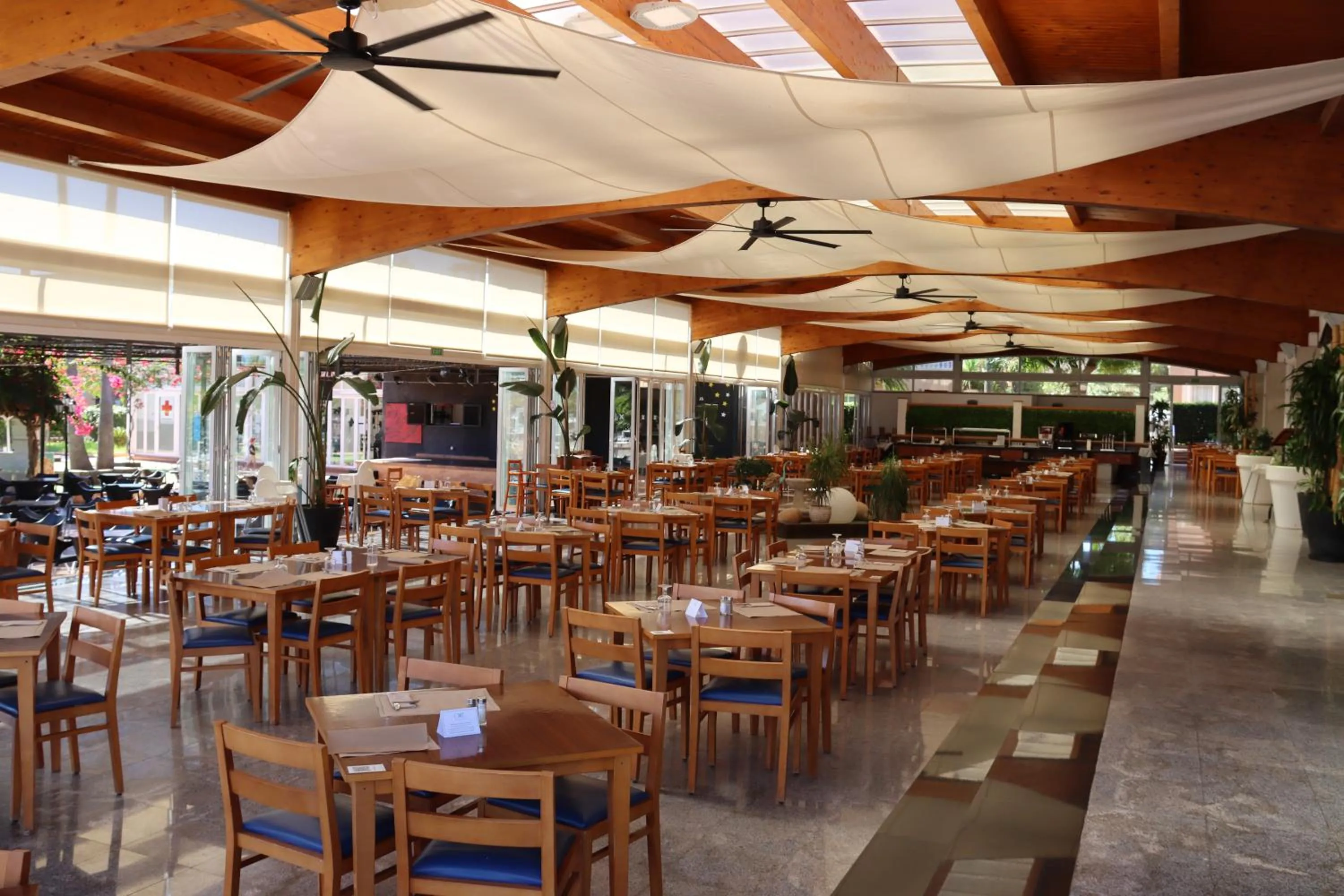 Dining area in Aparthotel Ciudad Laurel