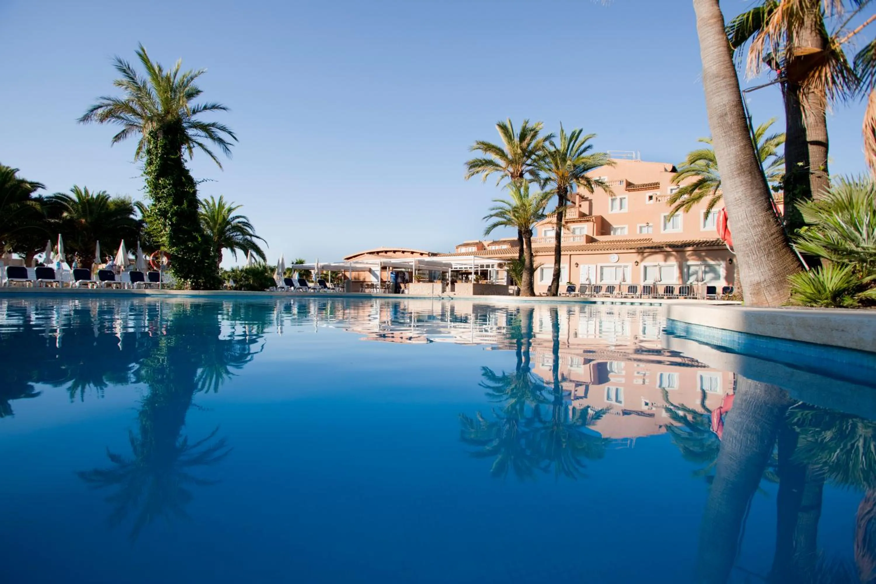 Facade/entrance in Aparthotel Ciudad Laurel