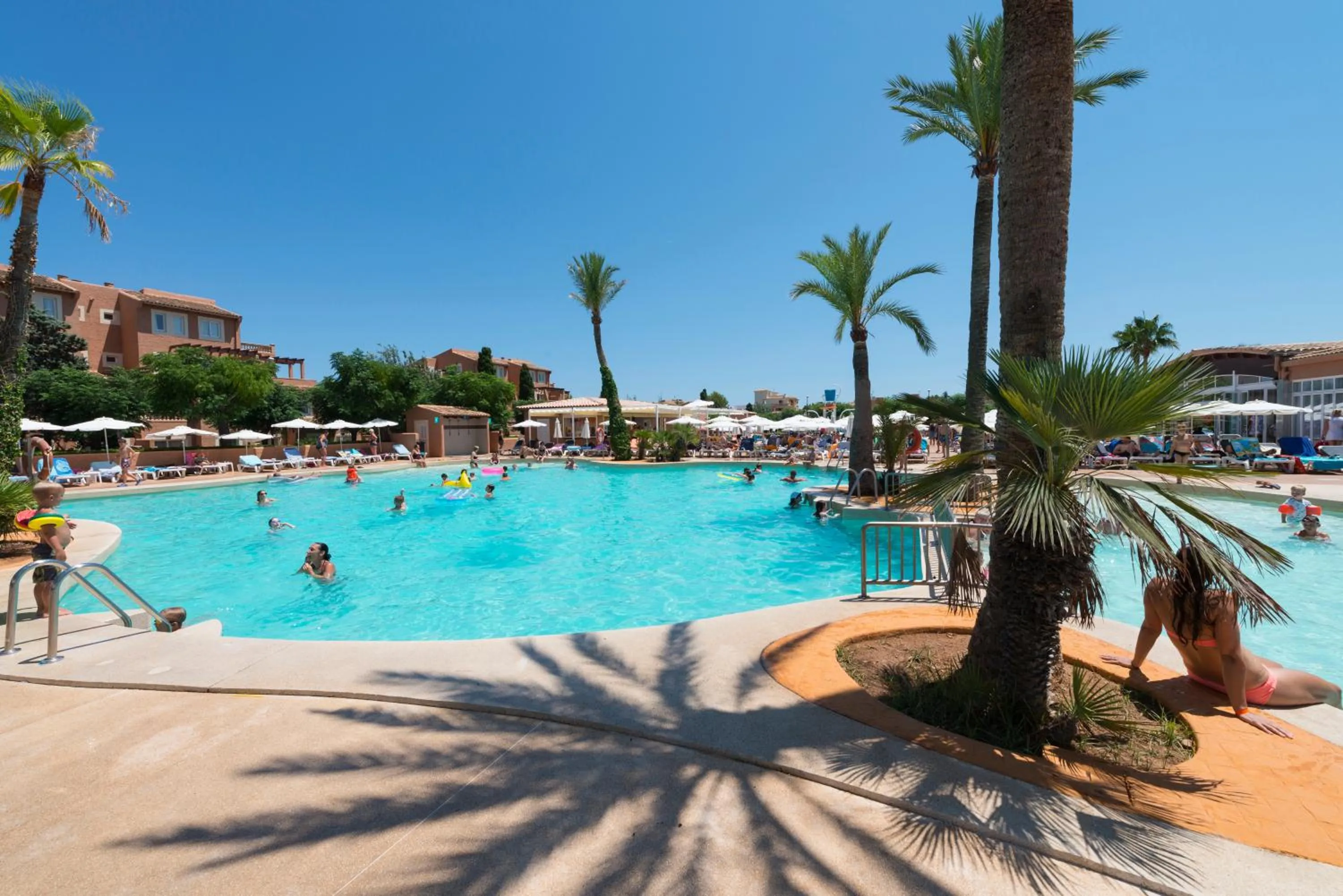 Swimming pool in Aparthotel Ciudad Laurel