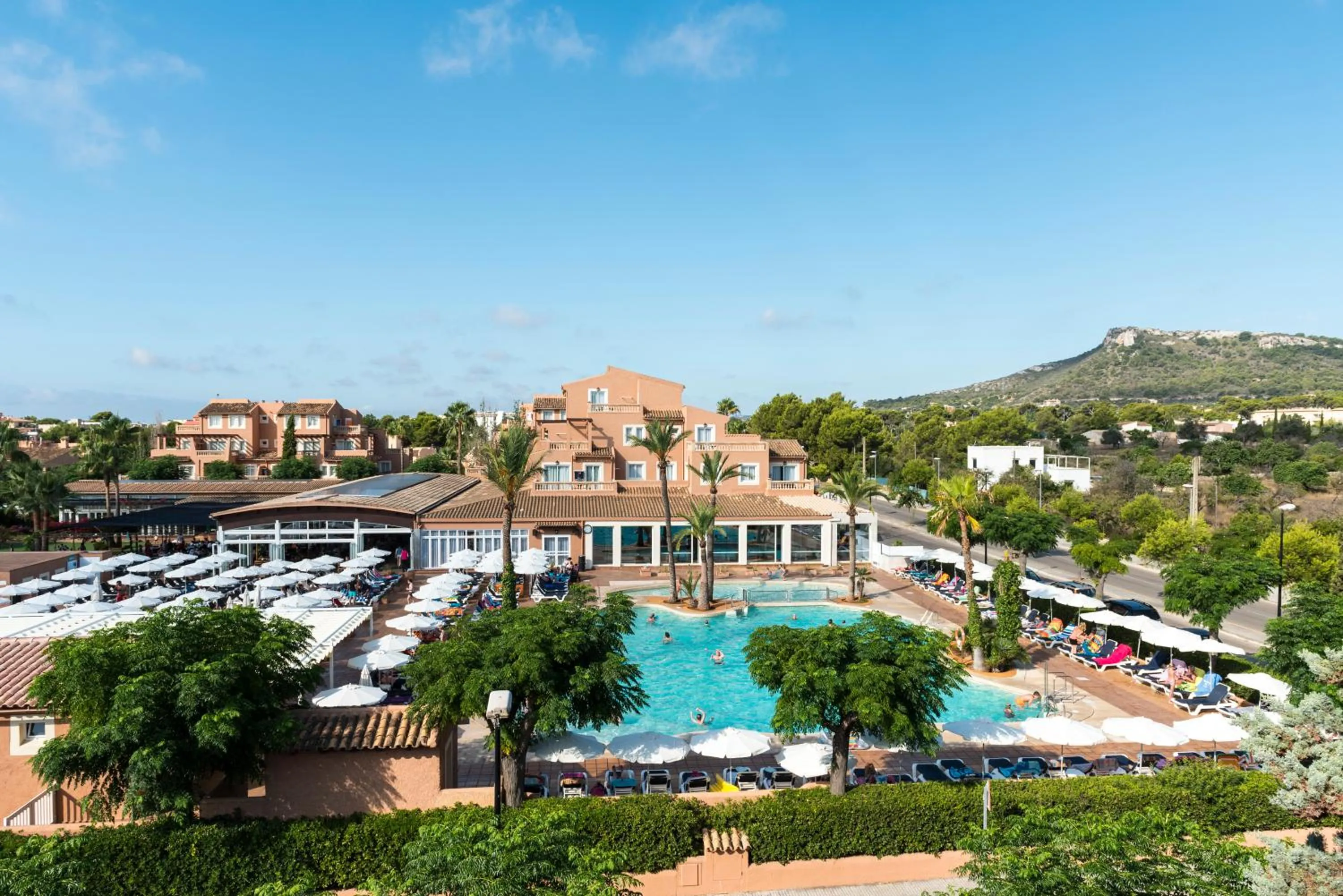 Facade/entrance in Aparthotel Ciudad Laurel