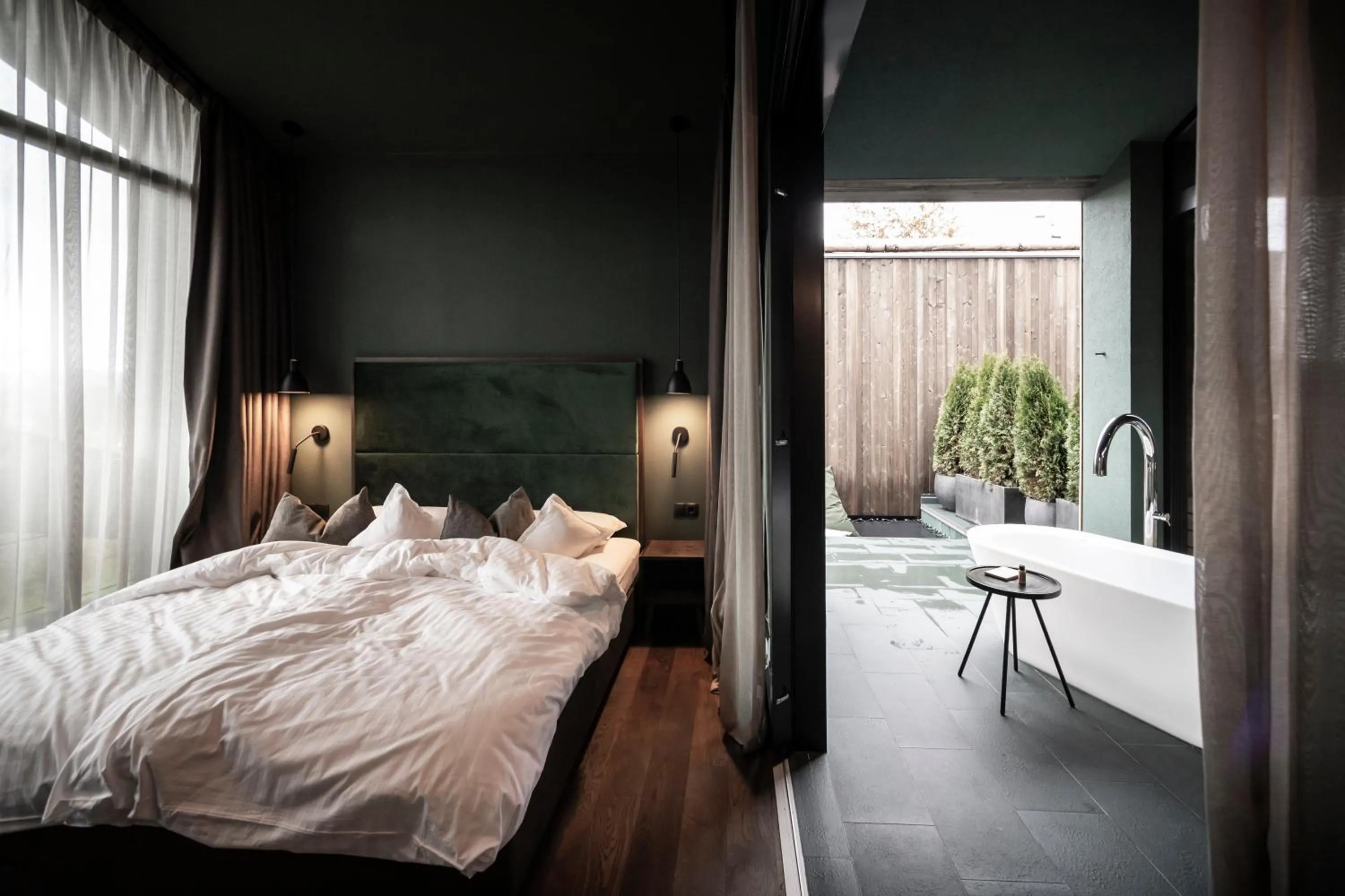 Bed in Floris Green Suites by Parc Hotel Florian