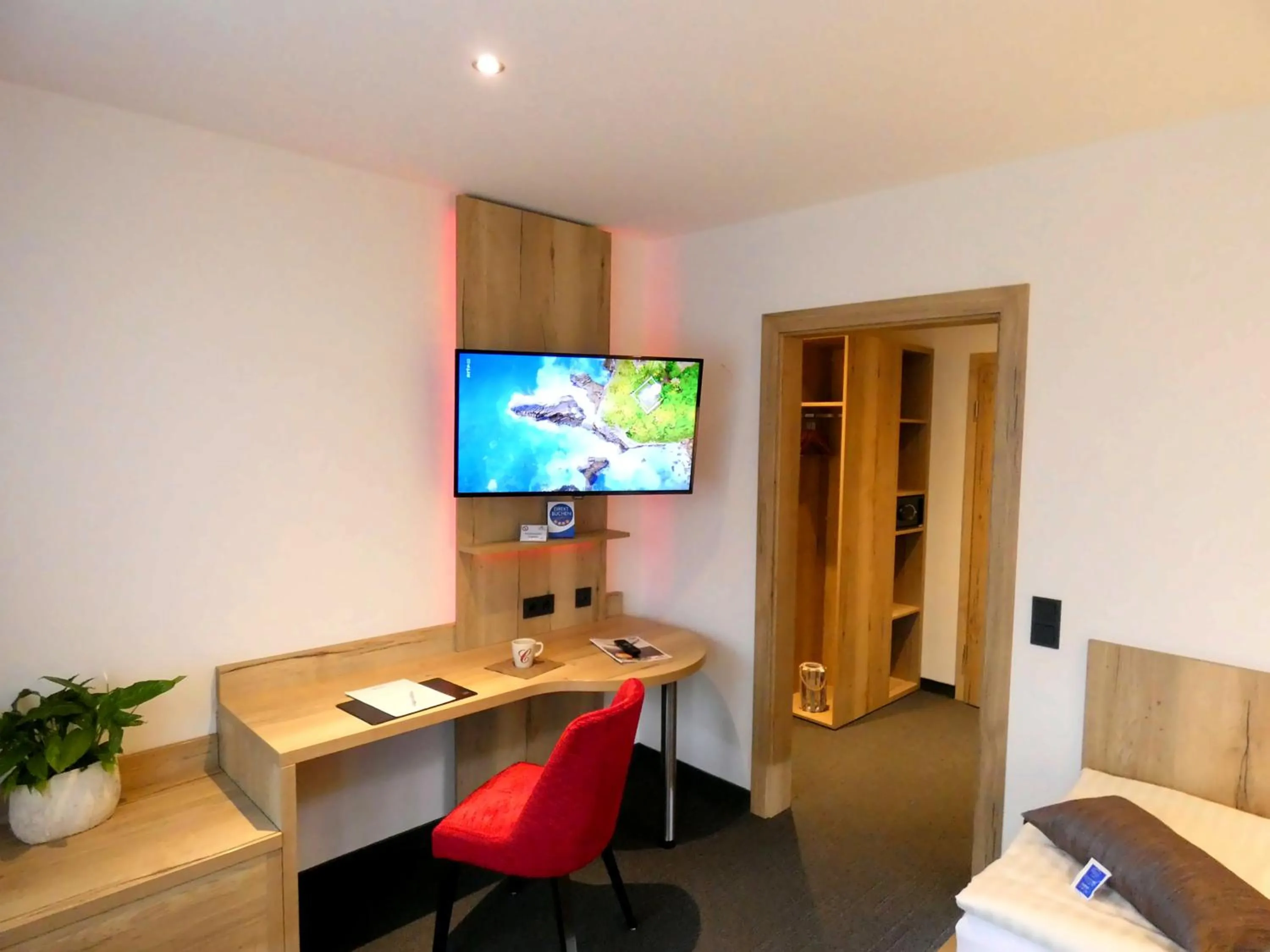 TV and multimedia in Akzent Hotel Cordes & Restaurant am Rosengarten