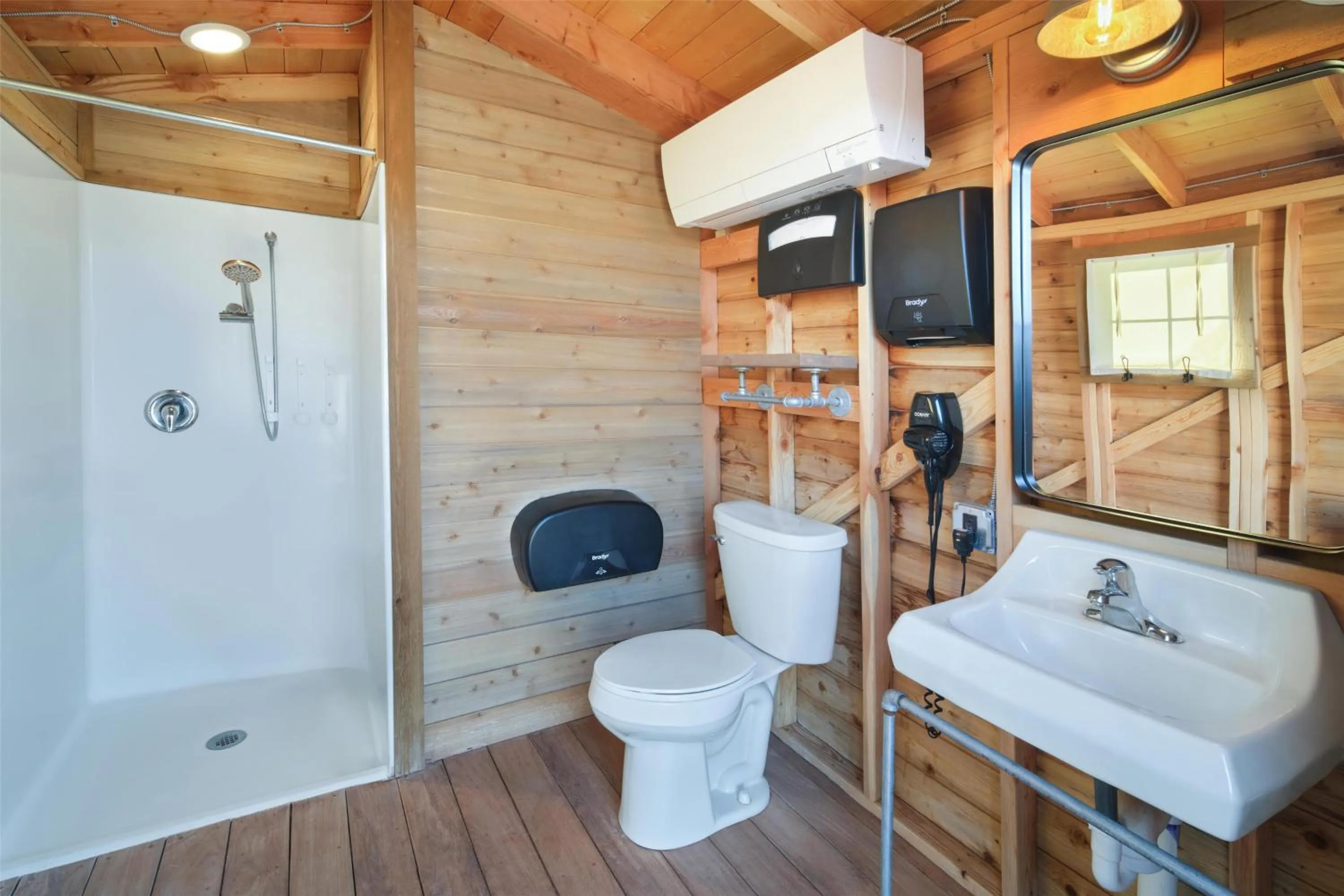 Bathroom in Zion Wildflower Resort