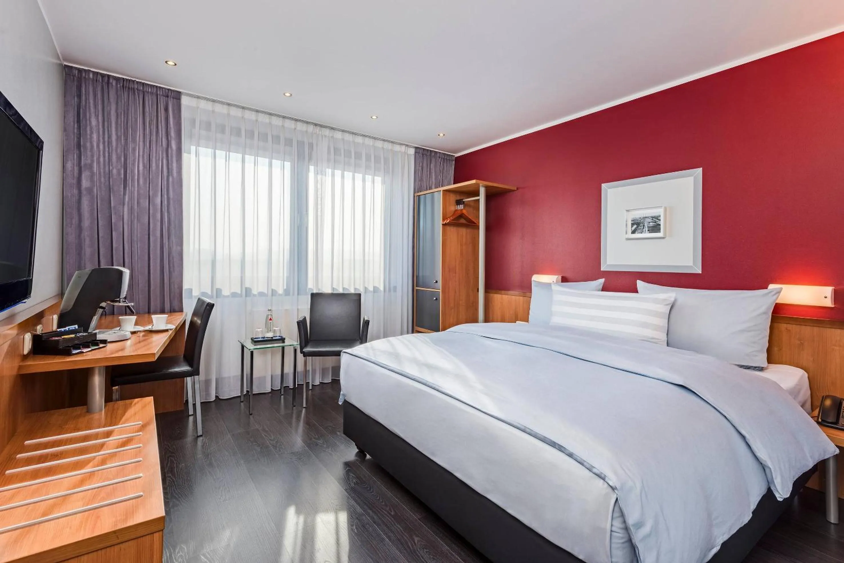 Bed in Hotel Wolfsburg Centrum Affiliated by Meliá