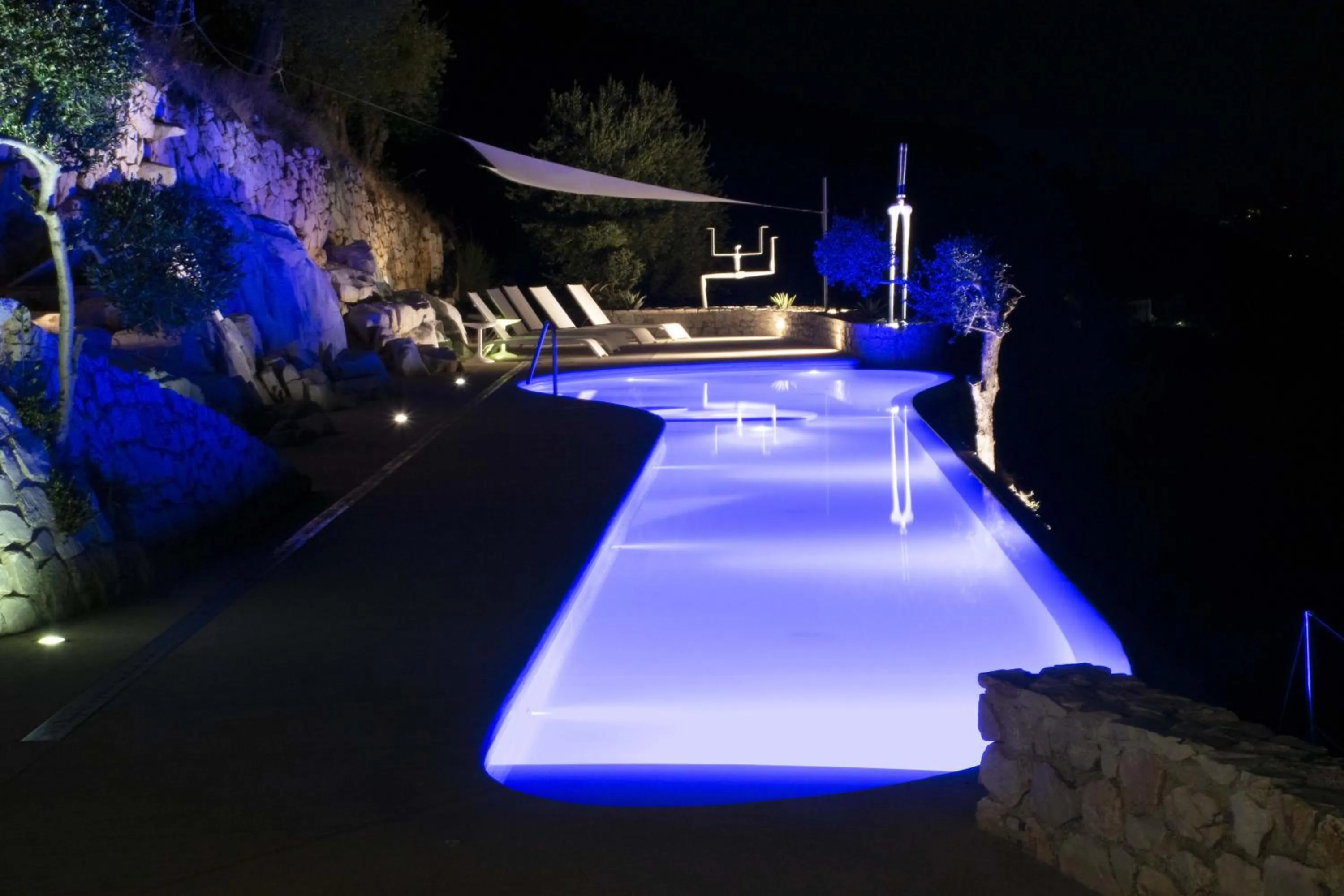 VILLETTA FARFALLINA "The unique property in the world with an openable roof"