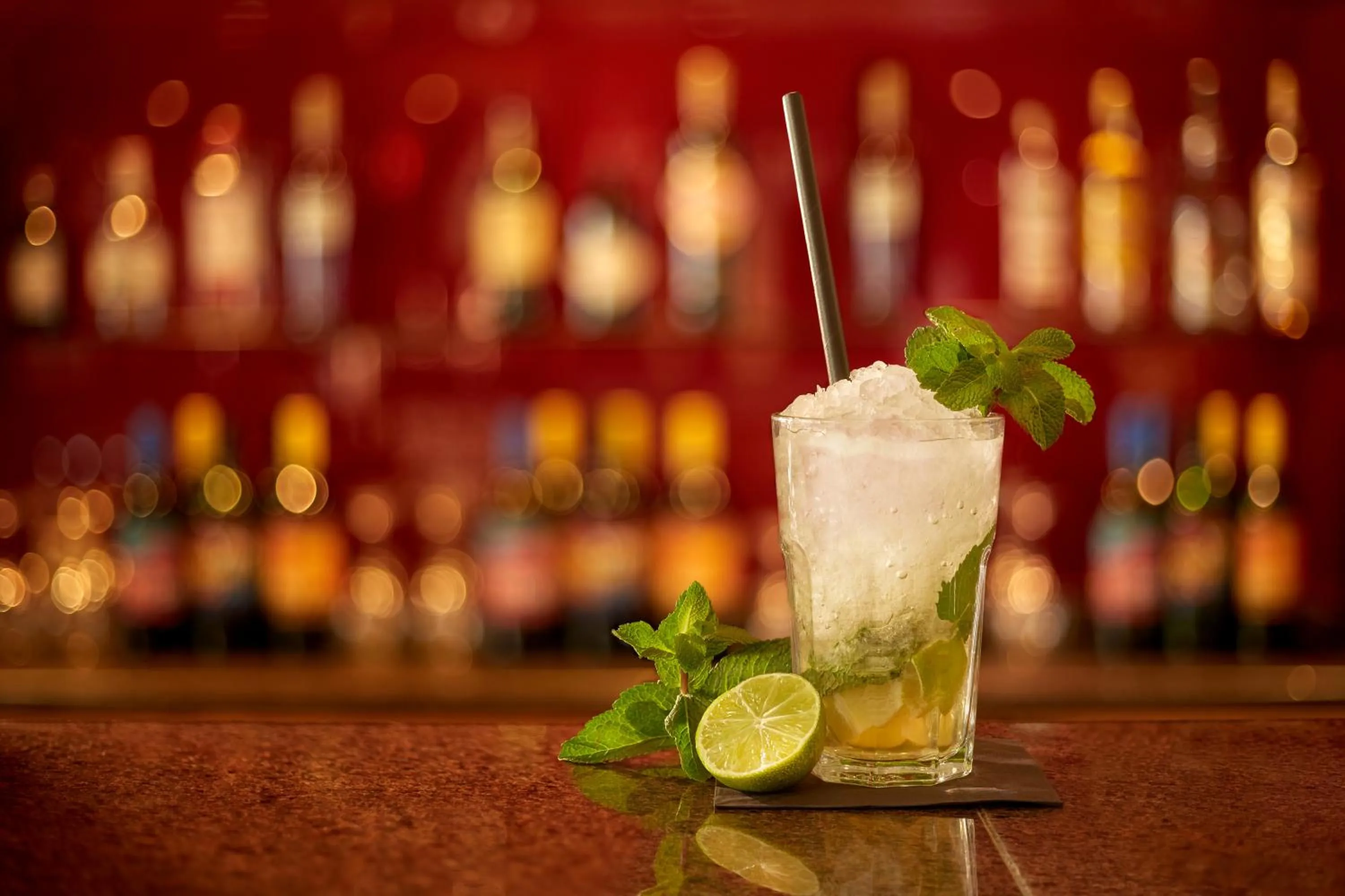 Lounge or bar in H+ Hotel Bochum