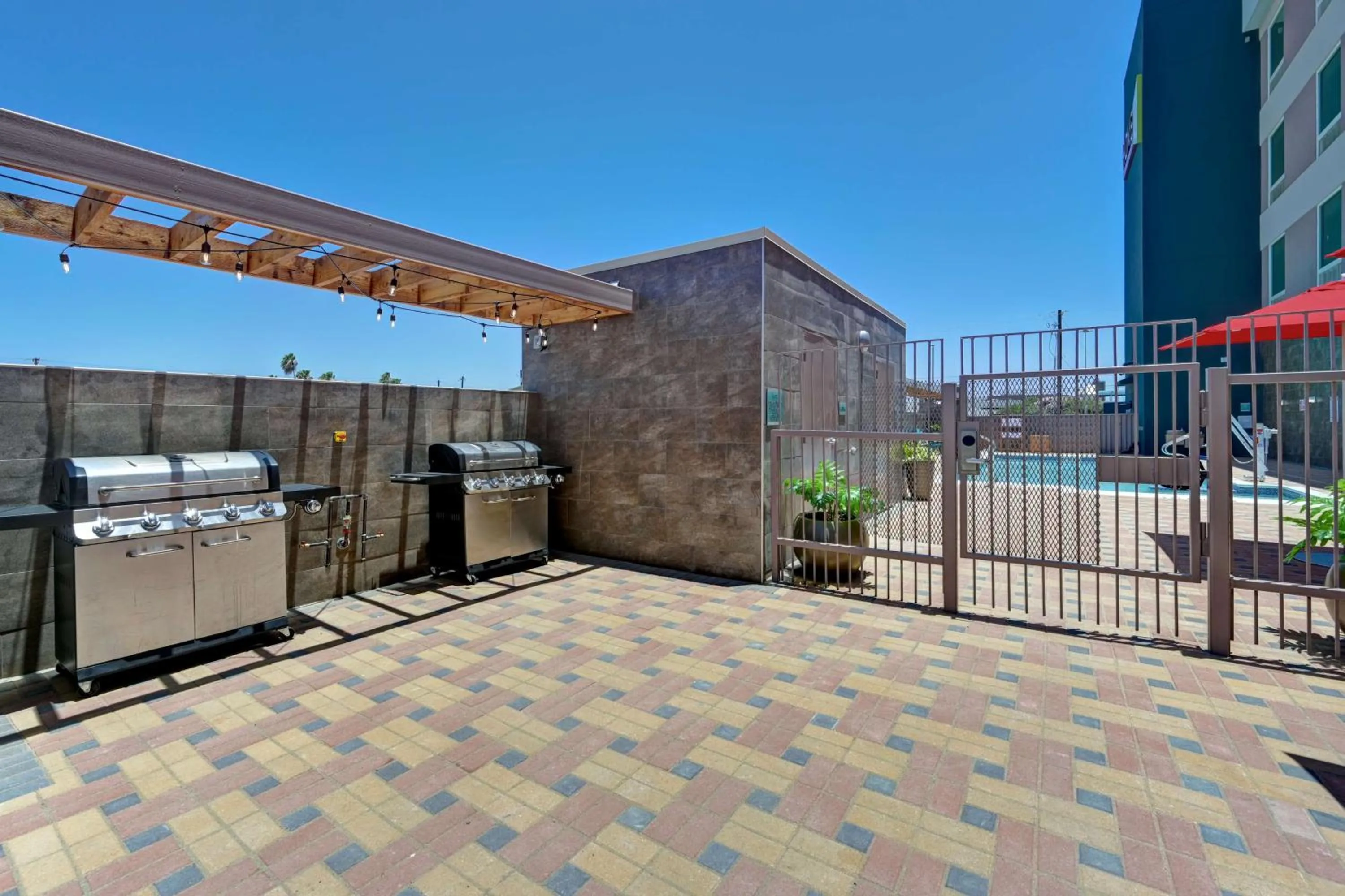 Patio in Home2 Suites Corpus Christi Southeast, Tx