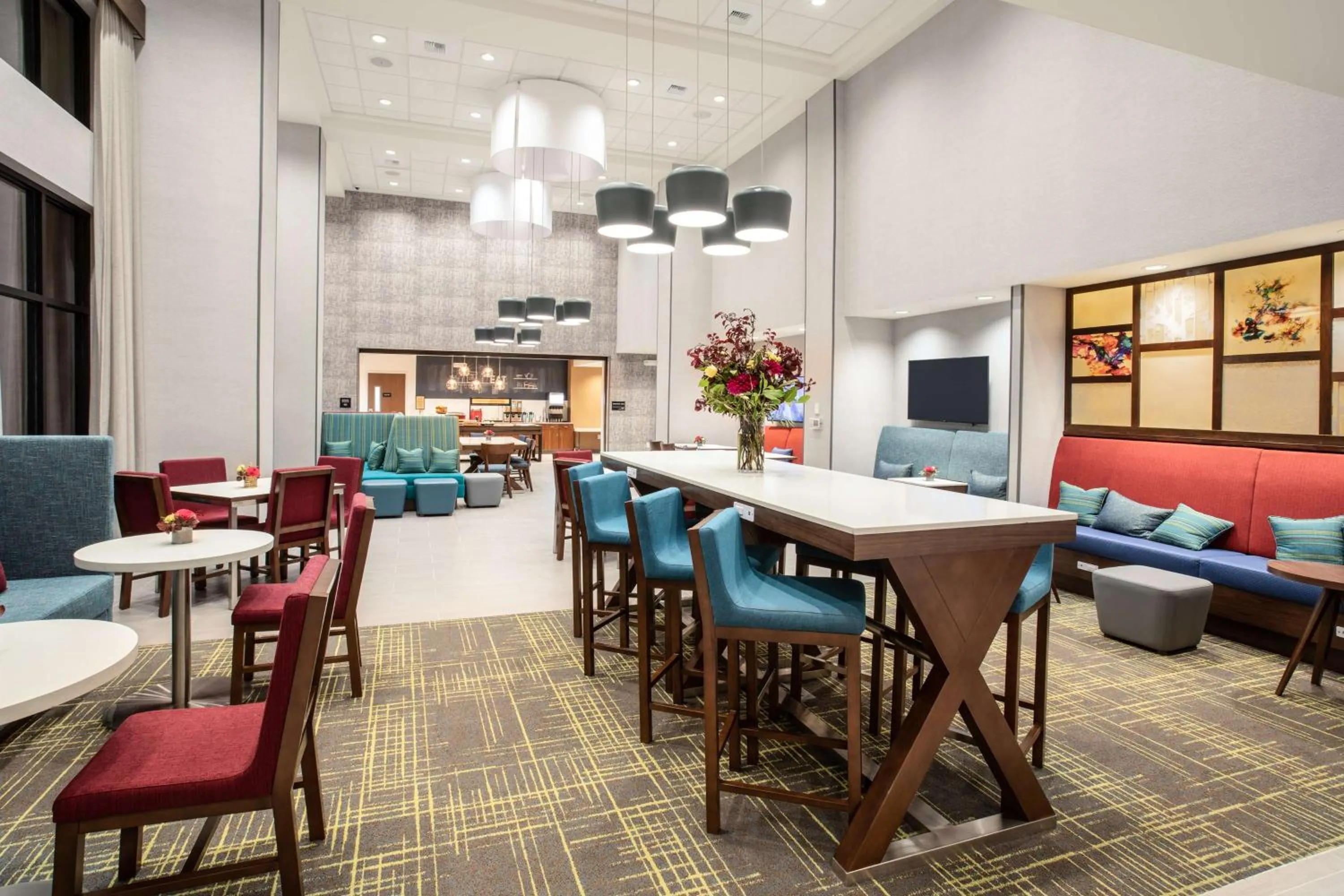 Breakfast in Hampton Inn & Suites Watsonville