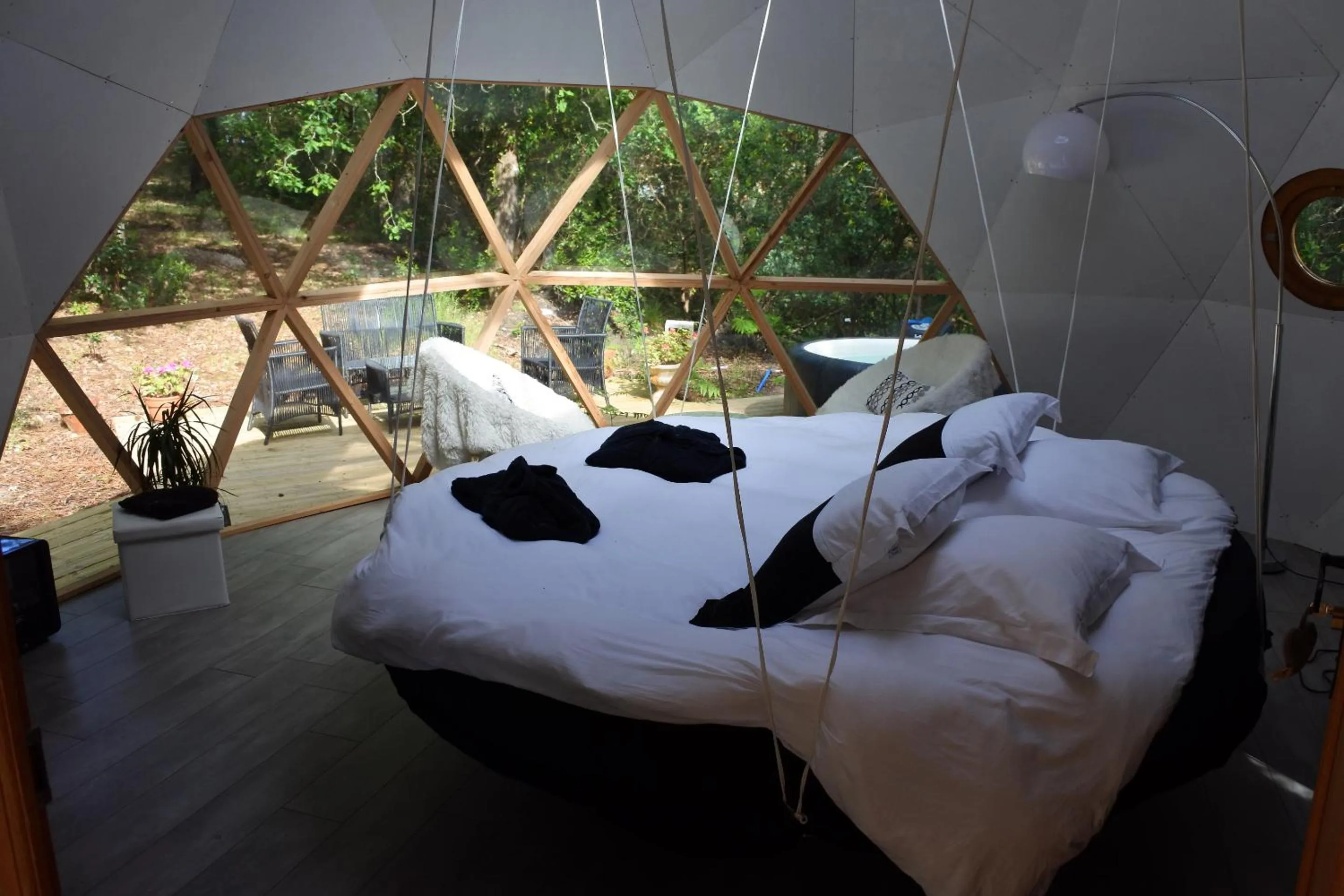 Bedroom in Lo Rey du Lac