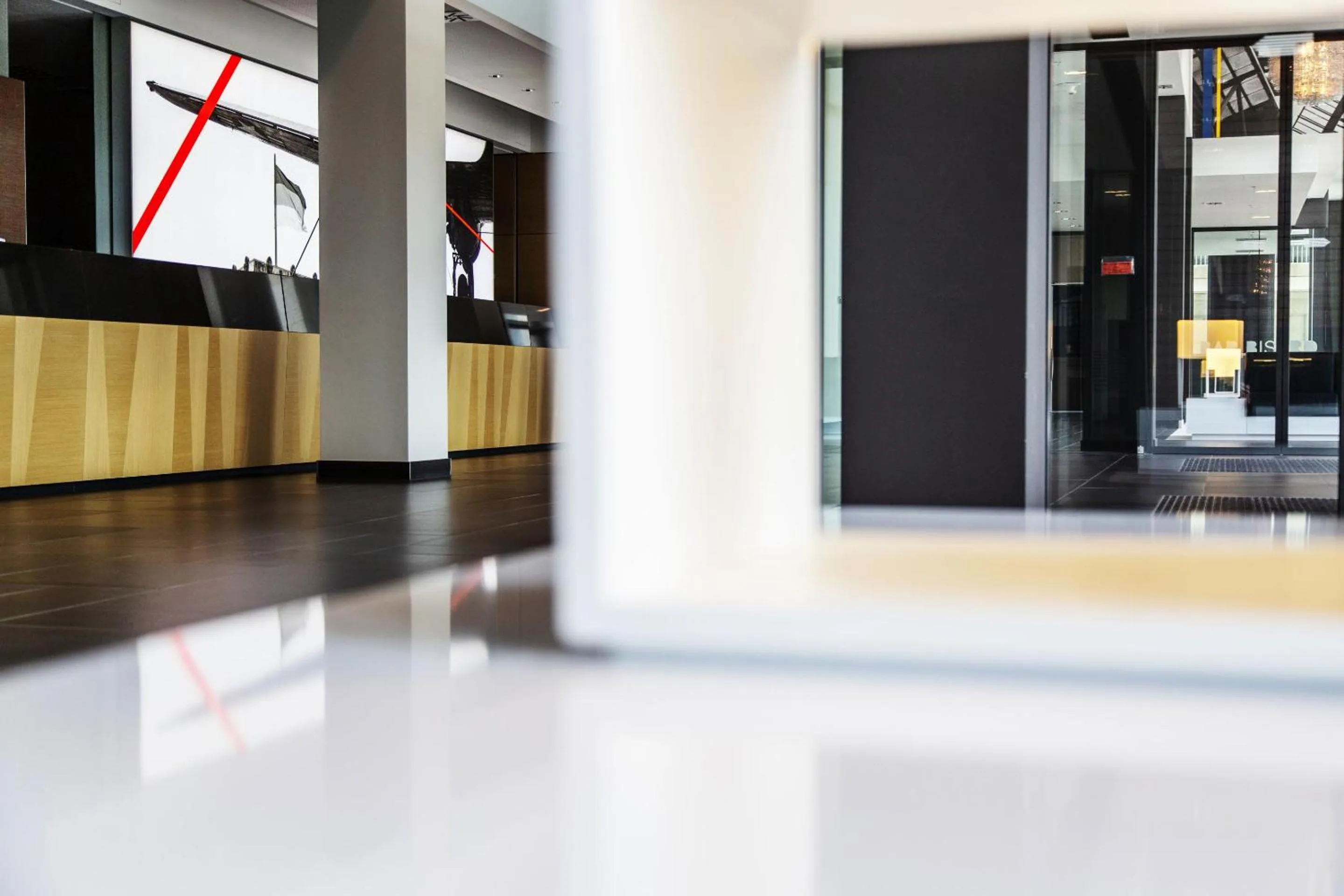 Lobby or reception in Steigenberger Airport Hotel Berlin