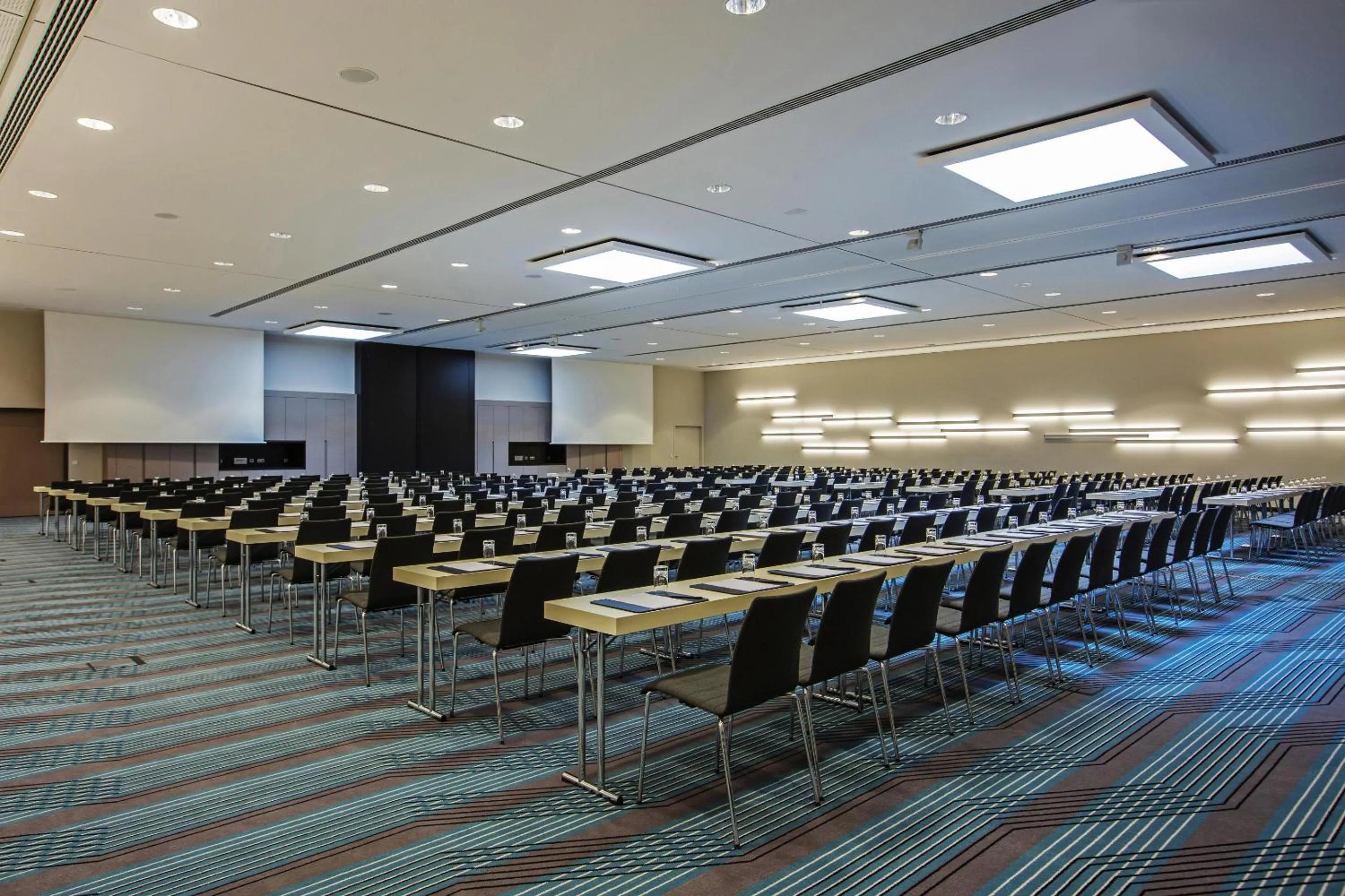 Meeting/conference room in Steigenberger Airport Hotel Berlin