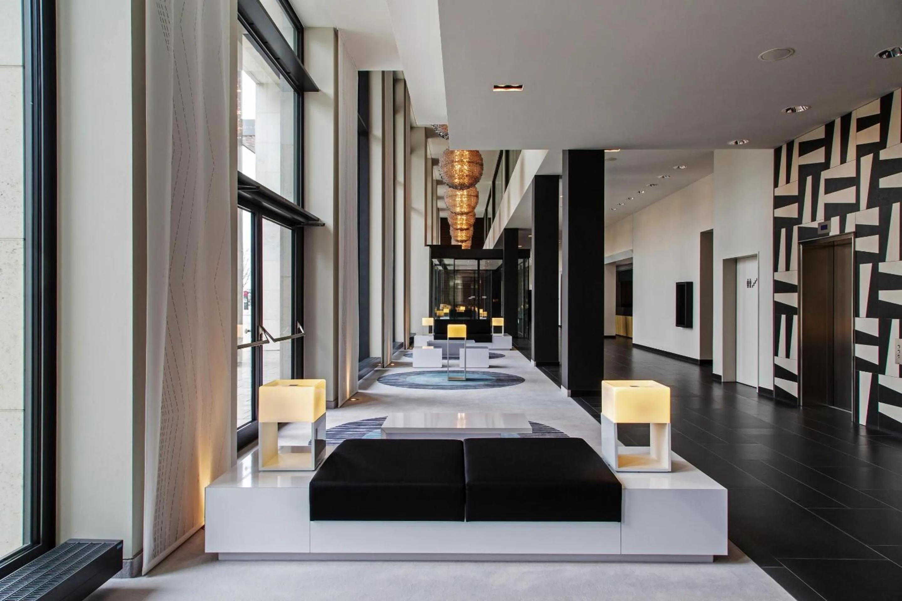 Lobby or reception, Bed in Steigenberger Airport Hotel Berlin