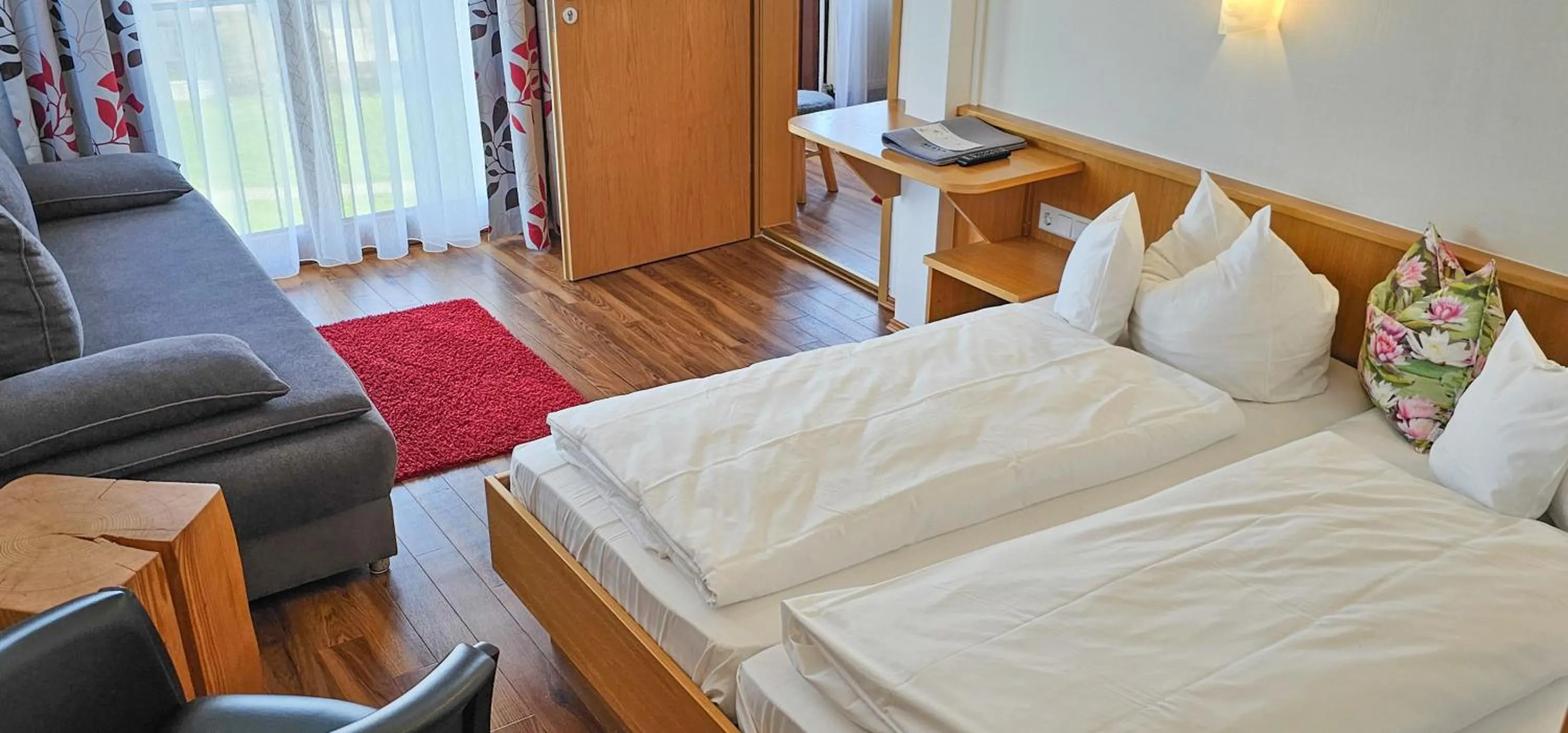 Bedroom, Bed in DEVA Hotel Renchtalblick