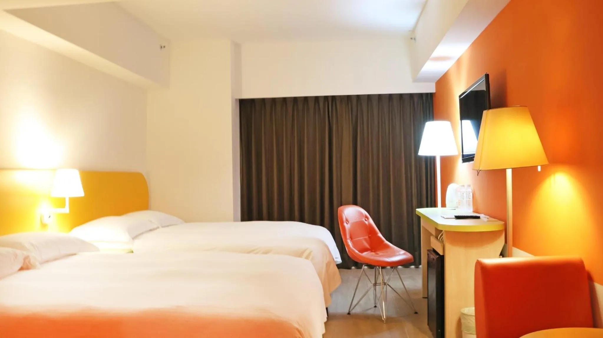 Photo of the whole room, Bed in Fullon Poshtel Kenting