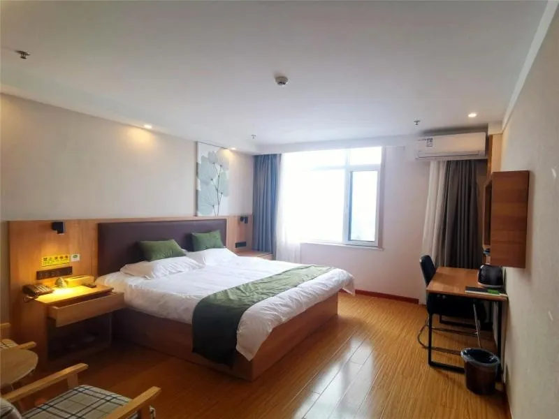 Bed in GreenTree Inn Heze Dingtao District Auto Town