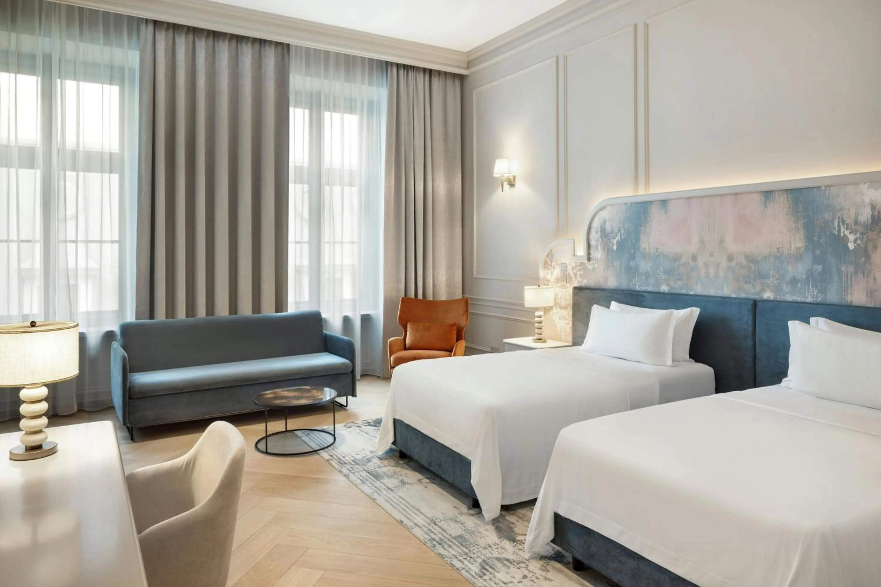 Photo of the whole room, Bed in H15 Palace, a Luxury Collection Hotel, Krakow