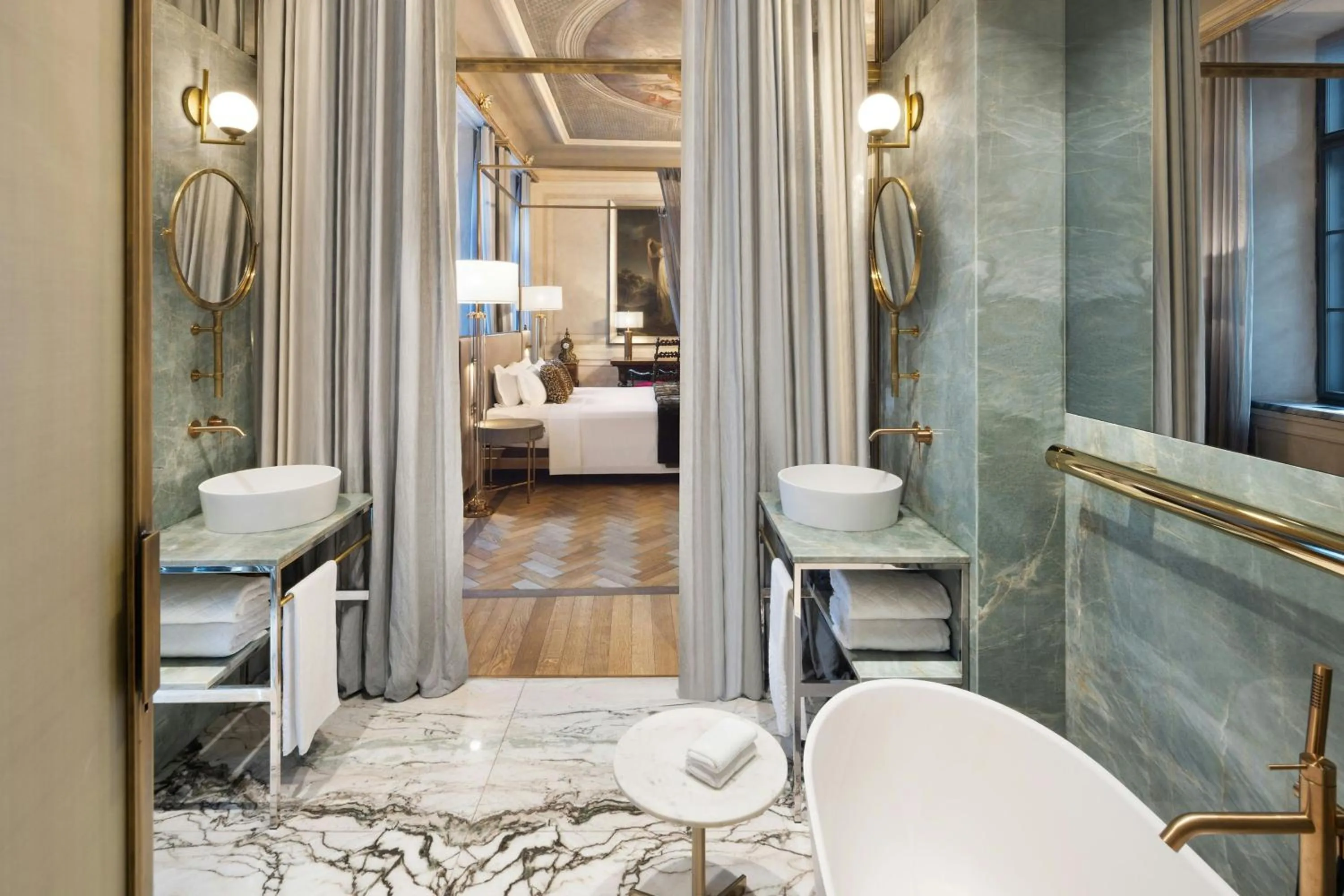 Photo of the whole room in H15 Palace, a Luxury Collection Hotel, Krakow