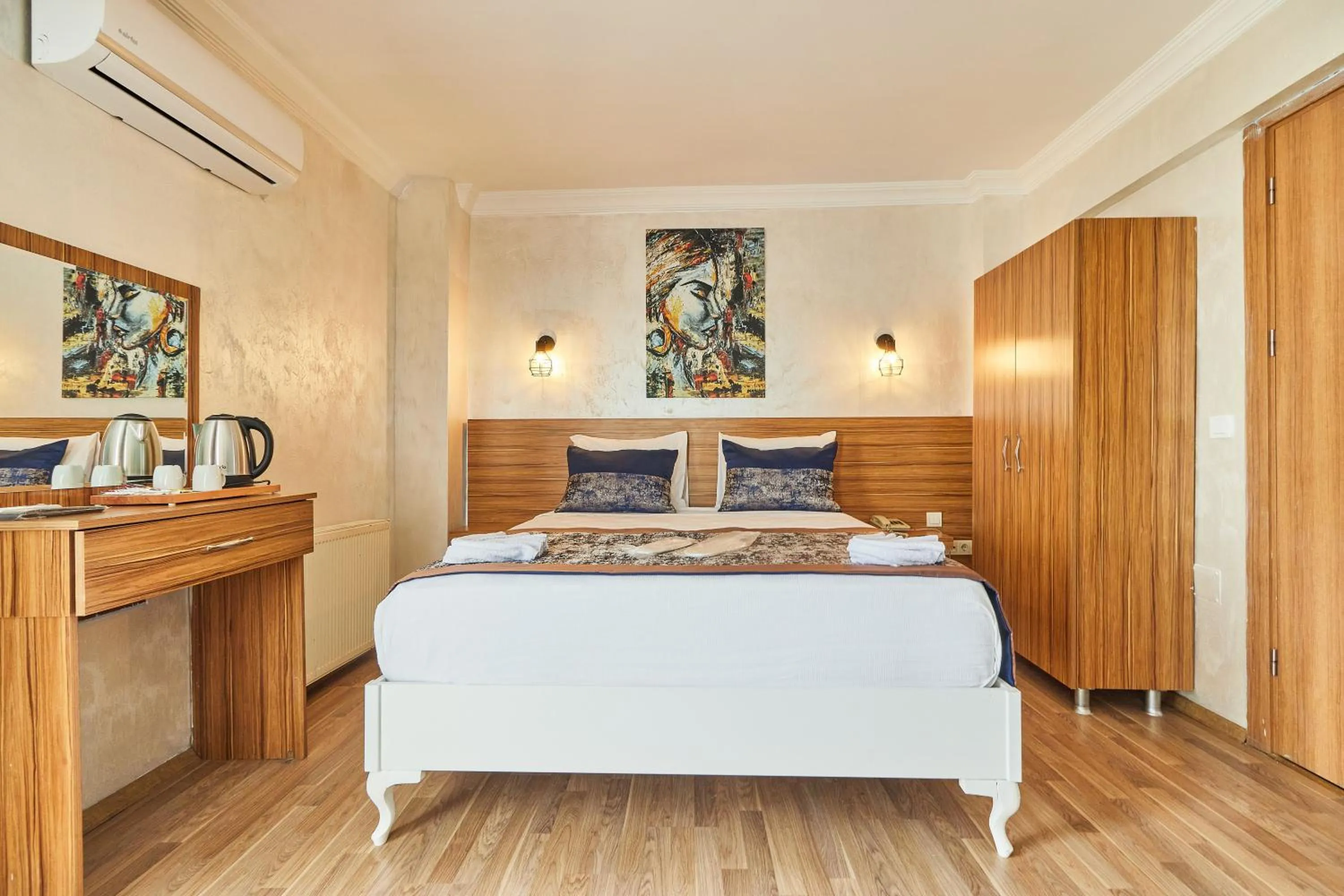 Photo of the whole room, Bed in Armar Hotel