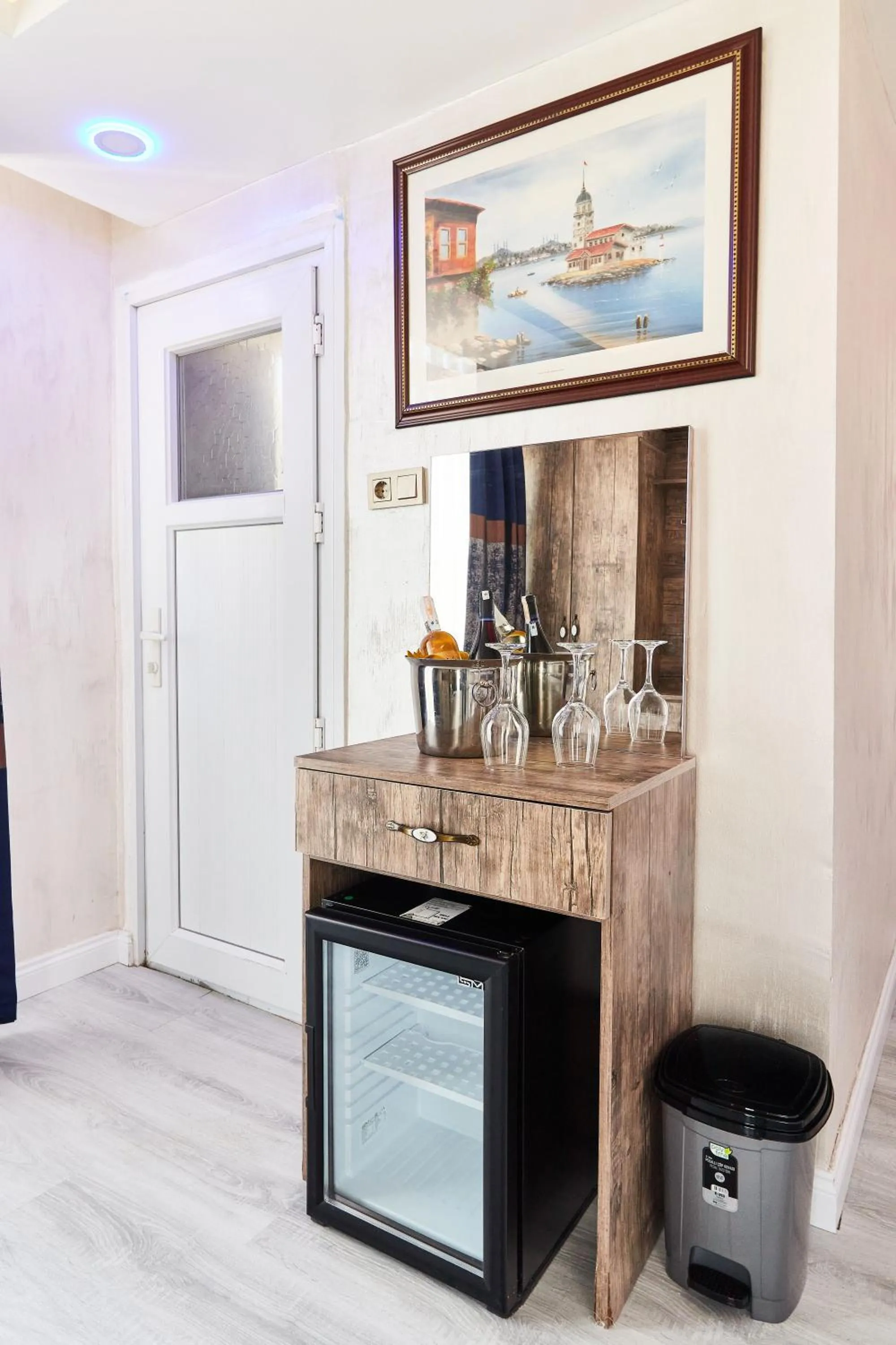 Coffee/tea facilities in Armar Hotel