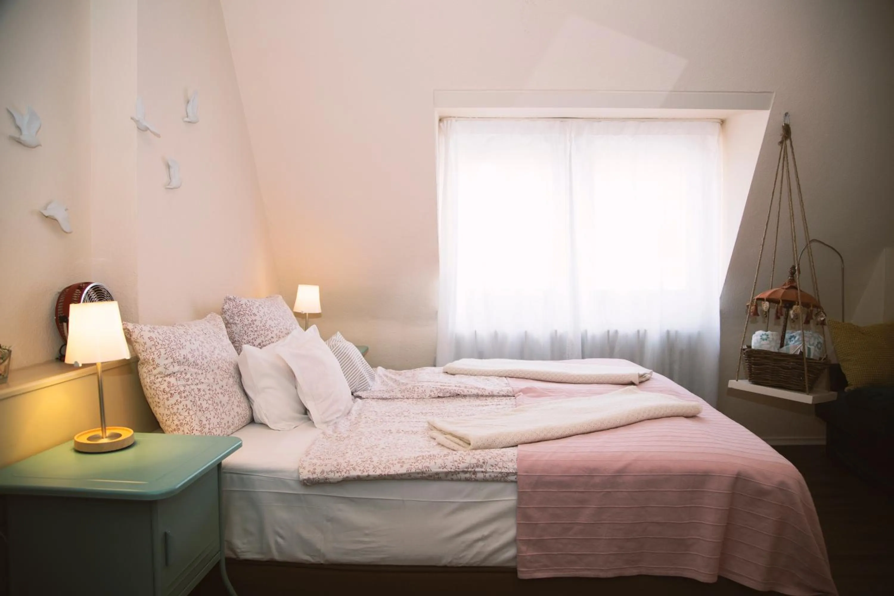 Photo of the whole room, Bed in Hotel Barbarossa Garni