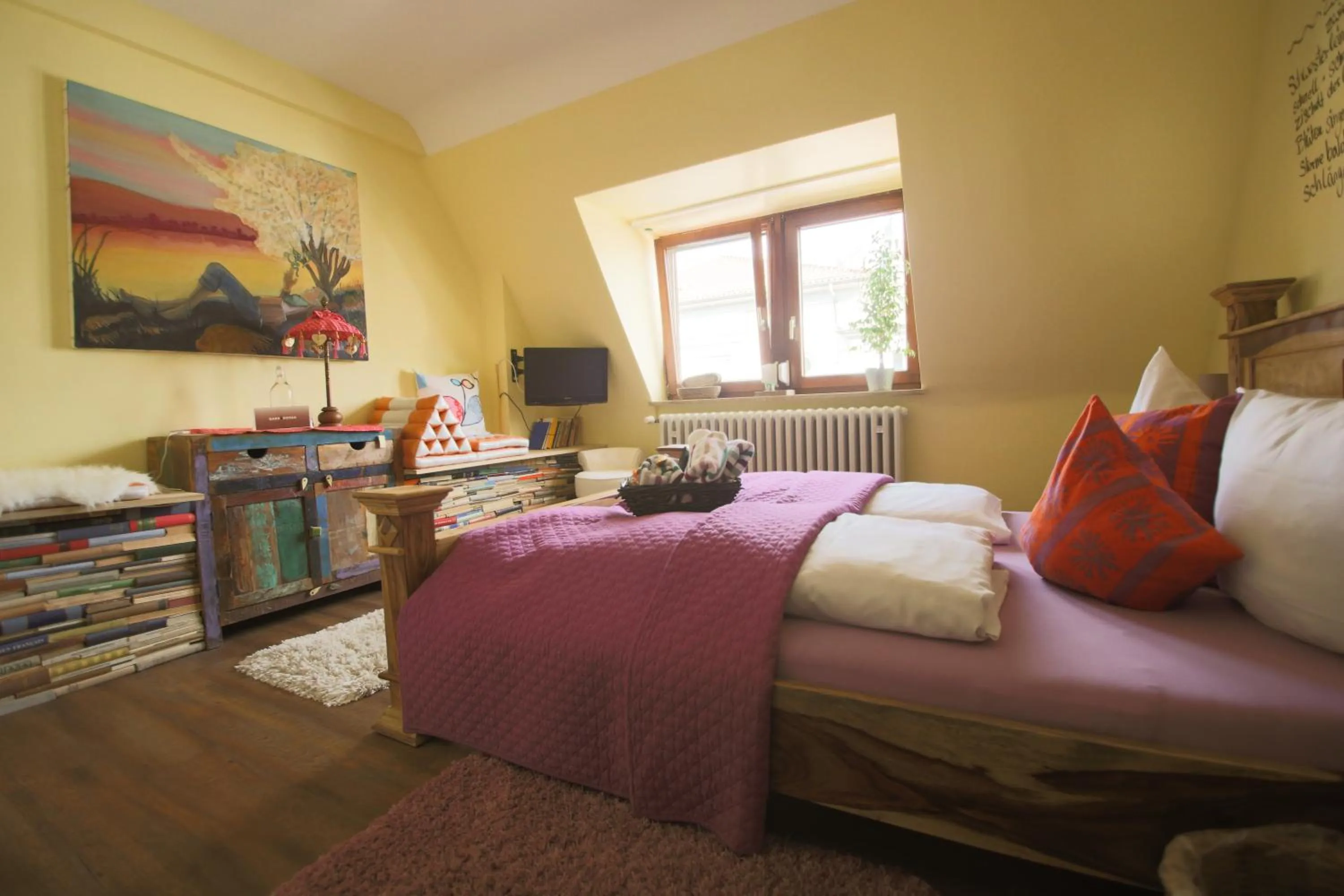 Day, Bed in Hotel Barbarossa Garni